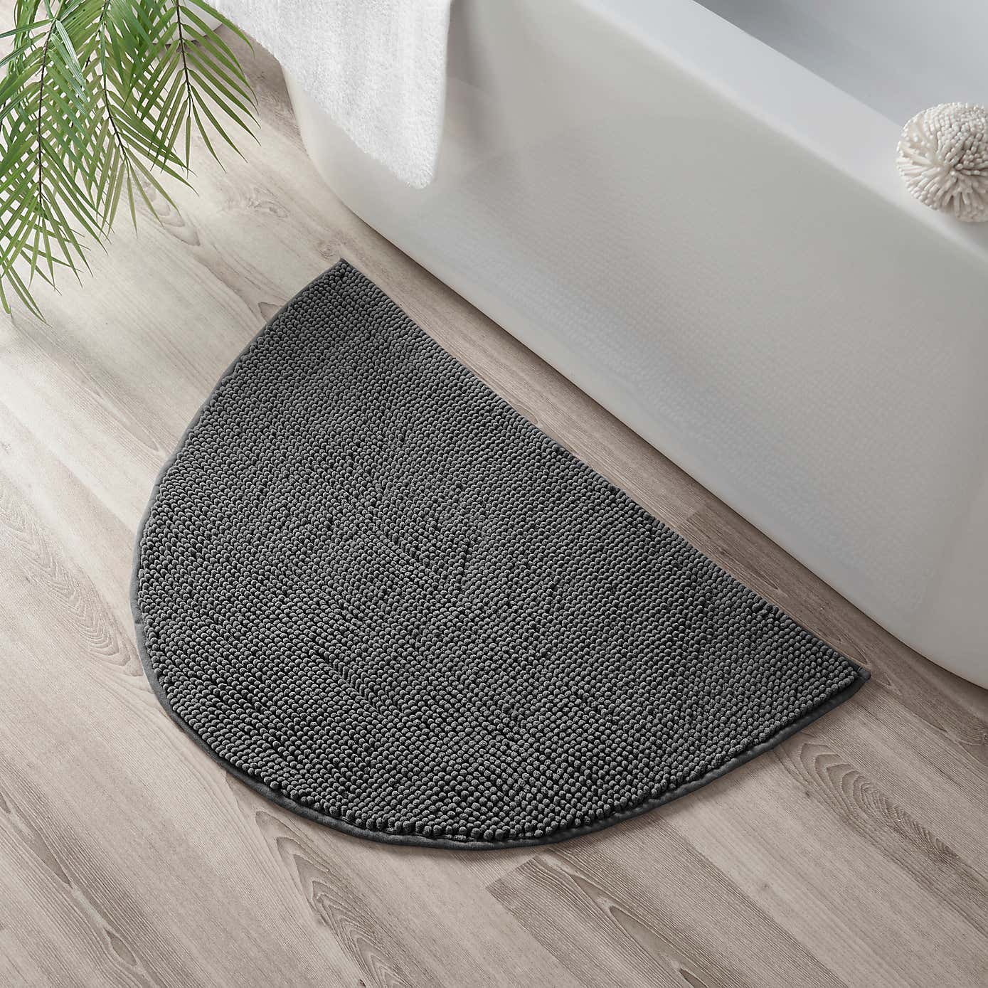 Mini Bobble Semi Circle Bath Mat