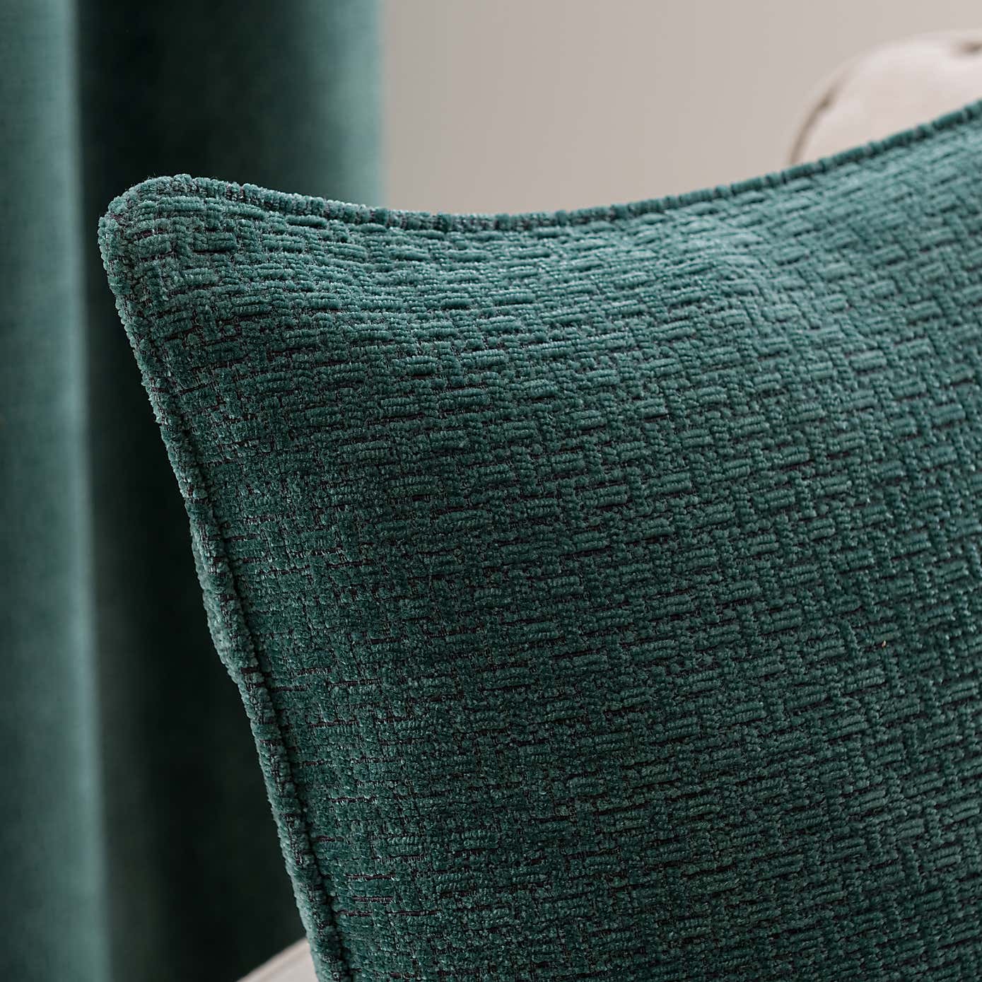 Alayna Chenille Square Cushion