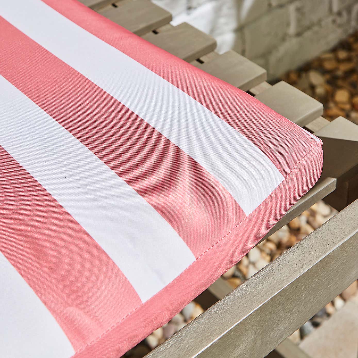 Striped Outdoor Bench Pad