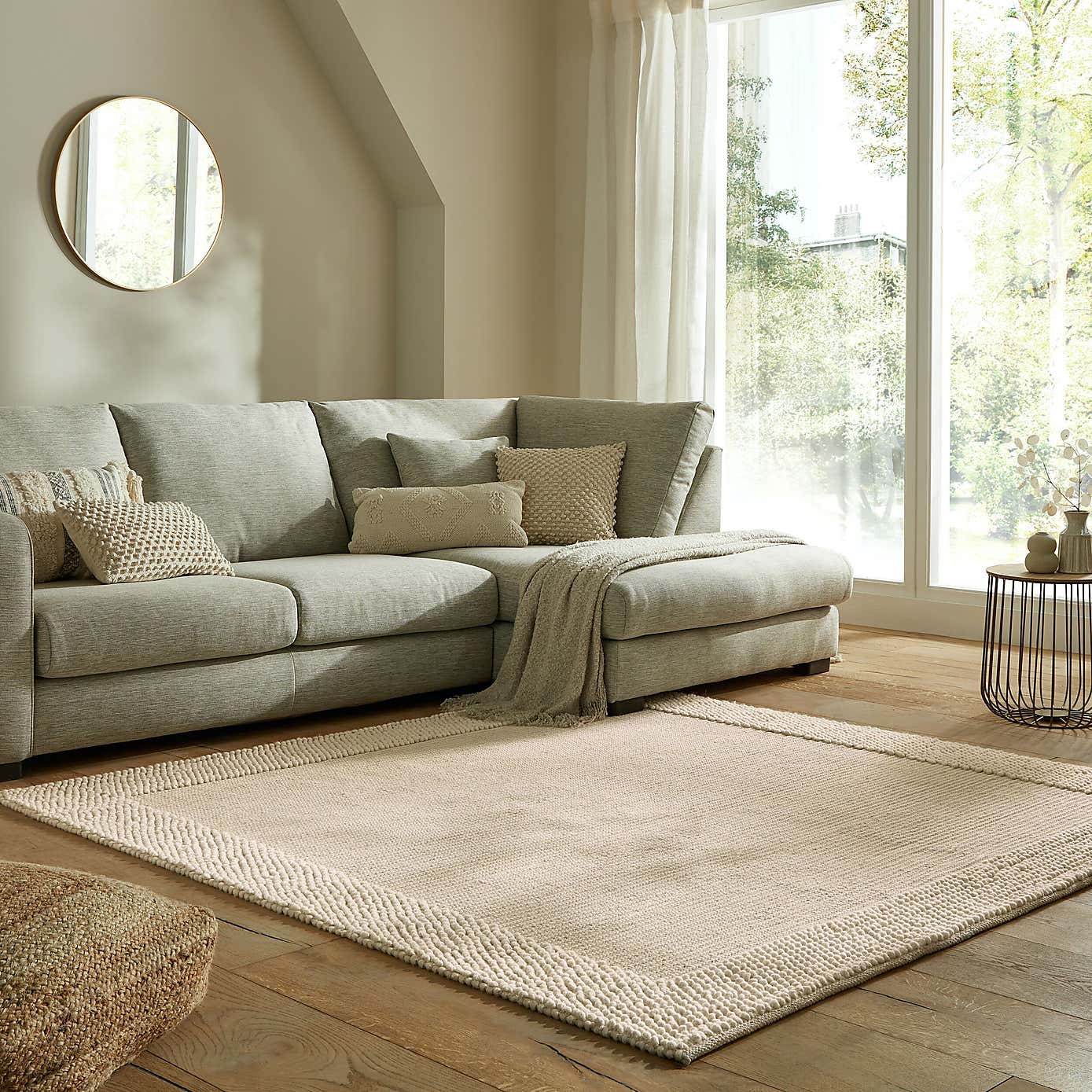 Pebble Wool Border Square Rug