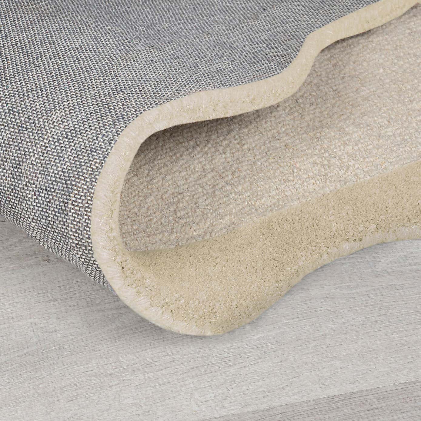 Bonnie Scallop Border Wool Round Rug