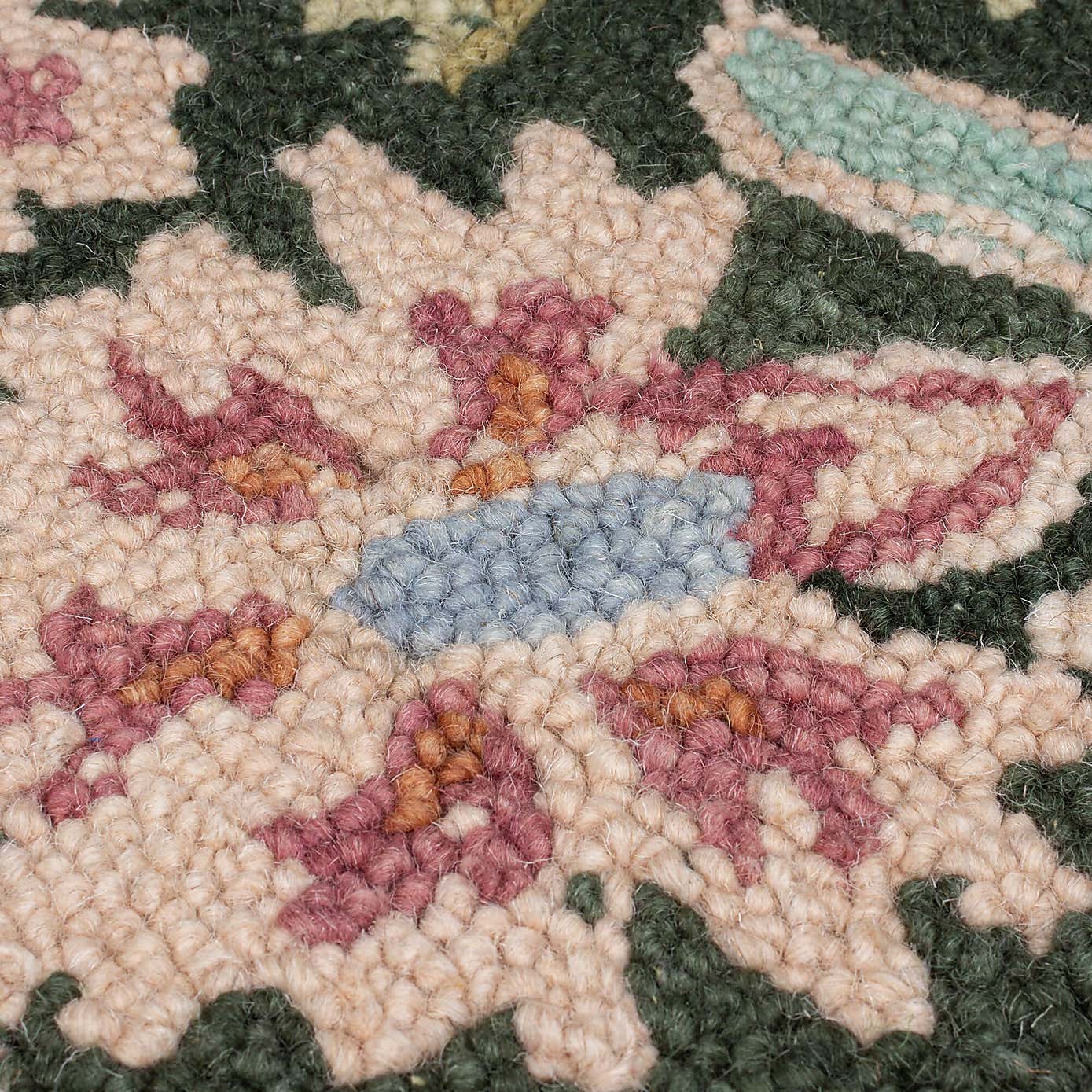 Annalise Mid Century Floral Wool Rug