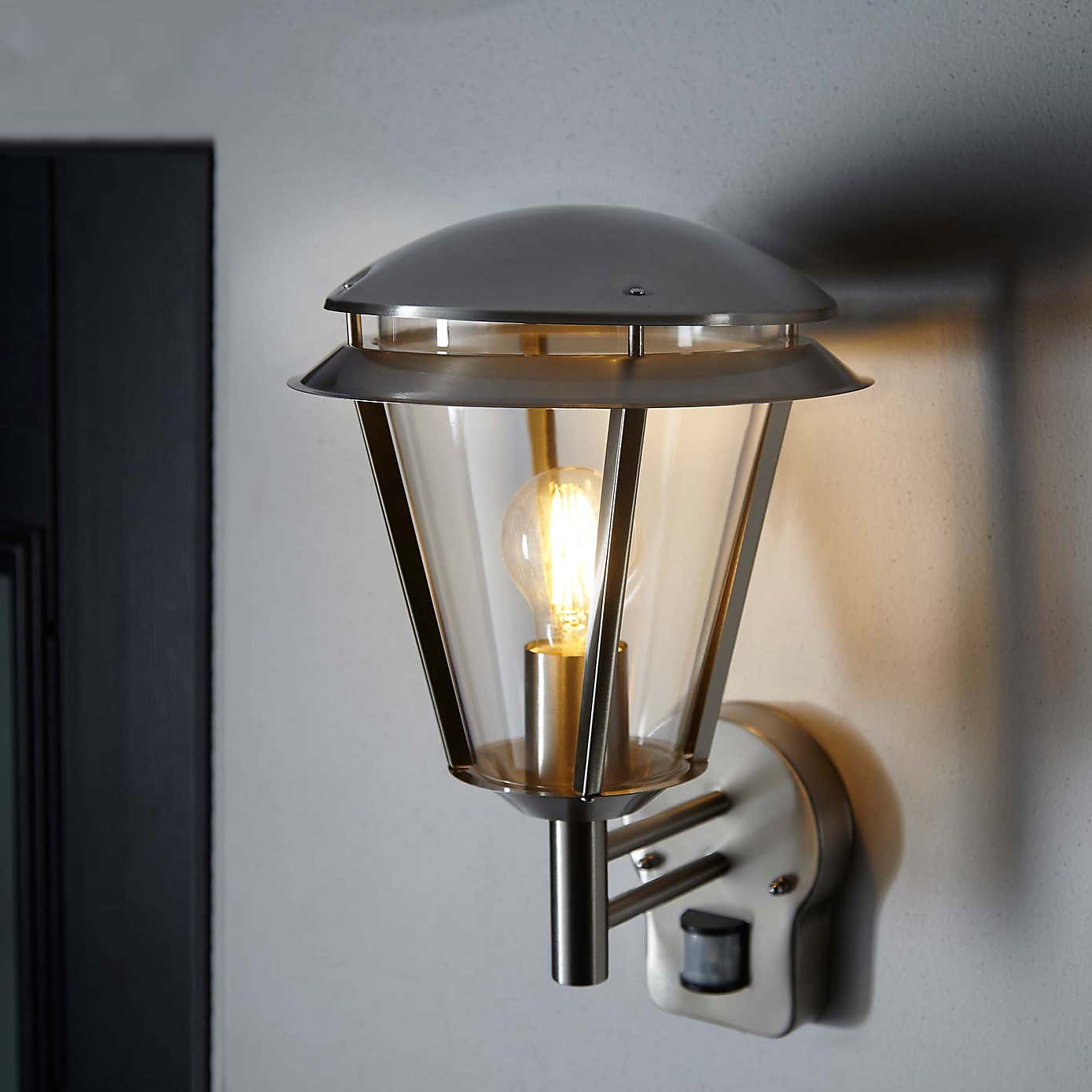 Vogue Lighting Holden Outdoor PIR Wall Light