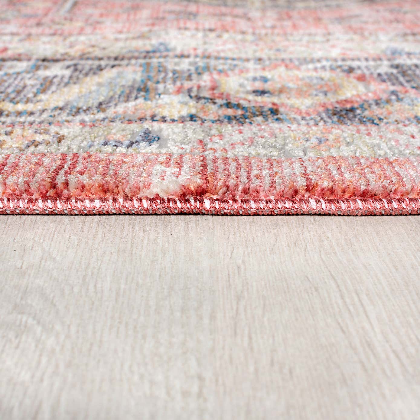 Dahria Traditional Square Rug