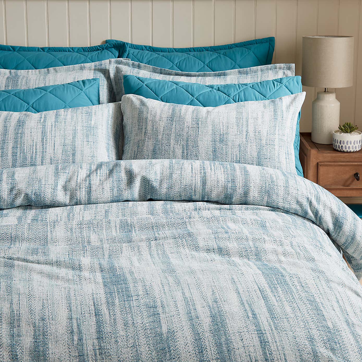 Oceana Jaquard 100% Cotton Duvet Cover and Pillowcase Set