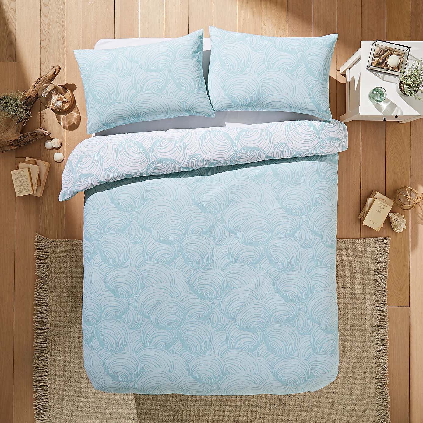 NHM Venus Shell Seafoam Duvet Cover and Pillowcase Set