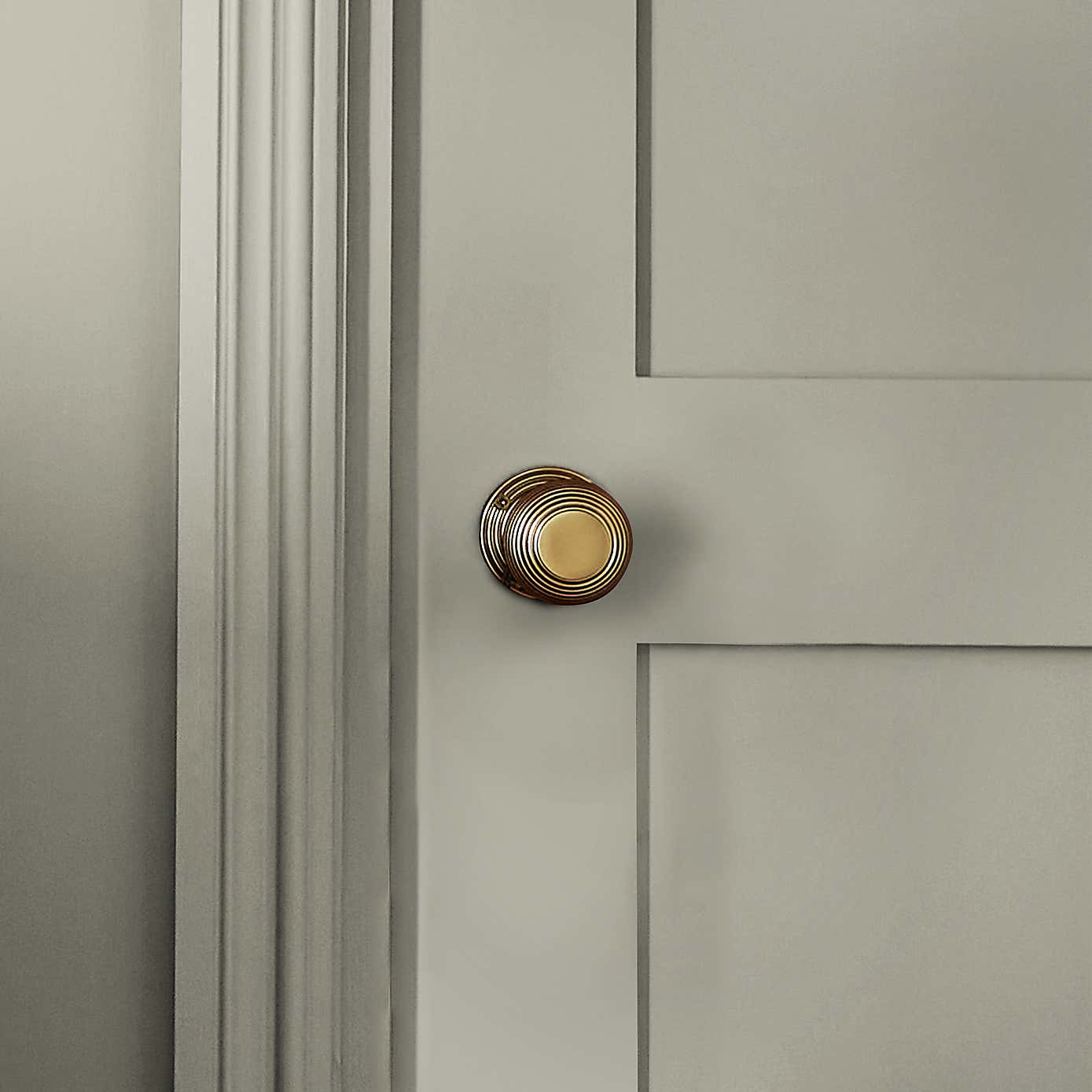 William Morris At Home House Sparrow Eggshell Paint