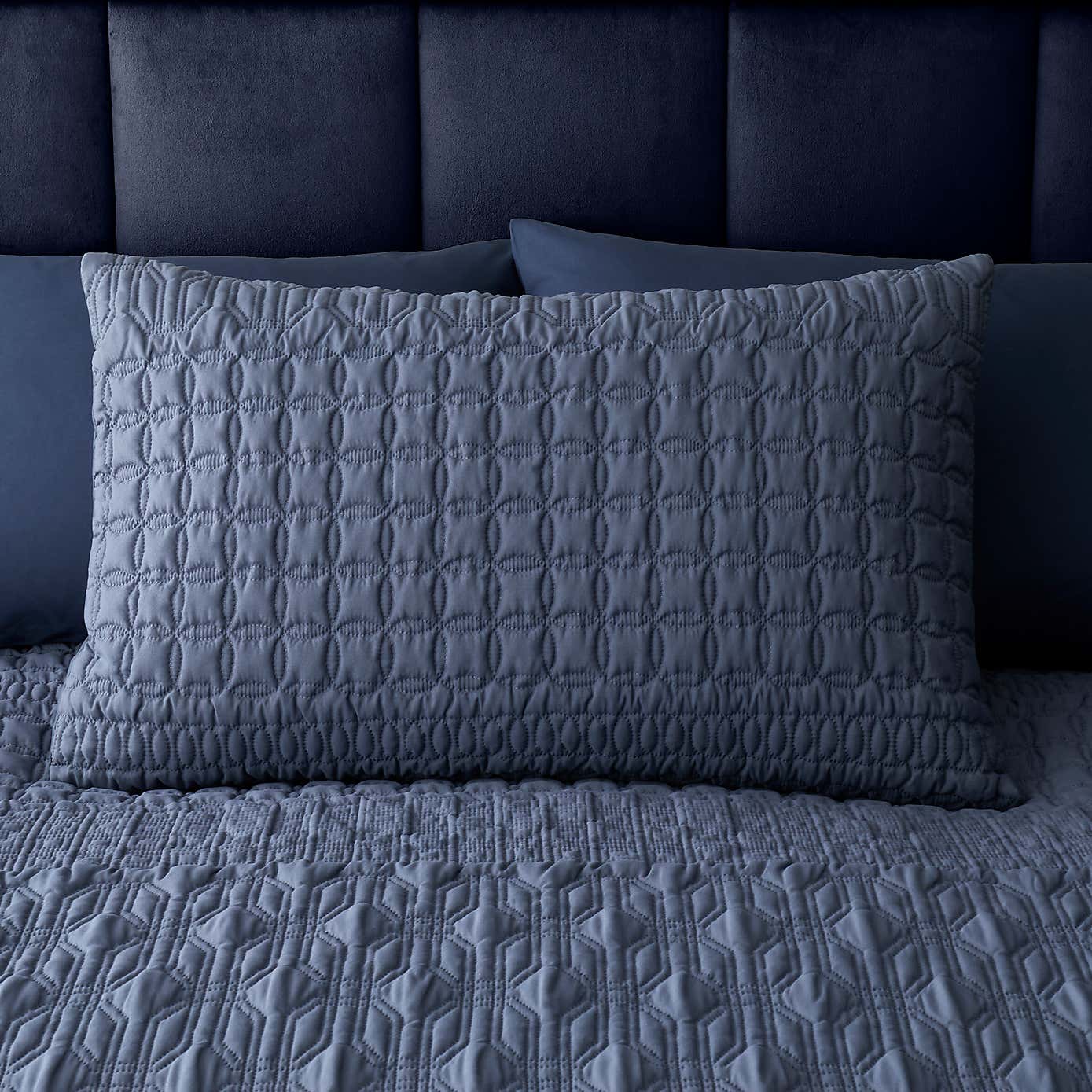 Billie White Duvet Cover and Pillowcase Set