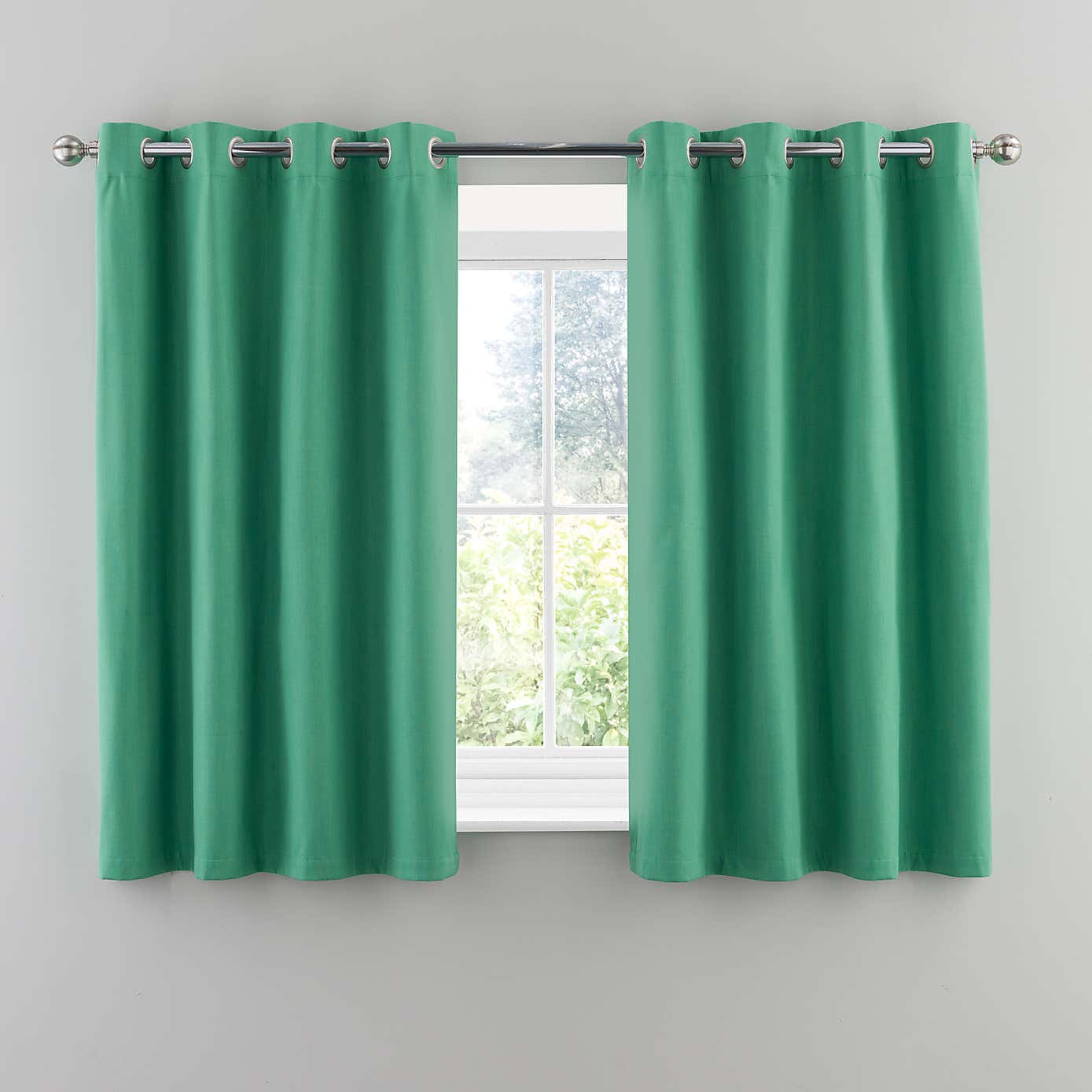 Solar Blackout Eyelet Curtains