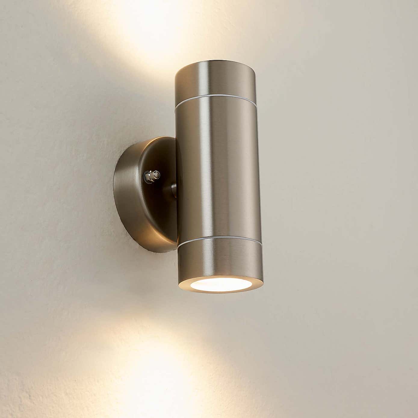 Vogue Alonzo 2 Light Outdoor Wall Light