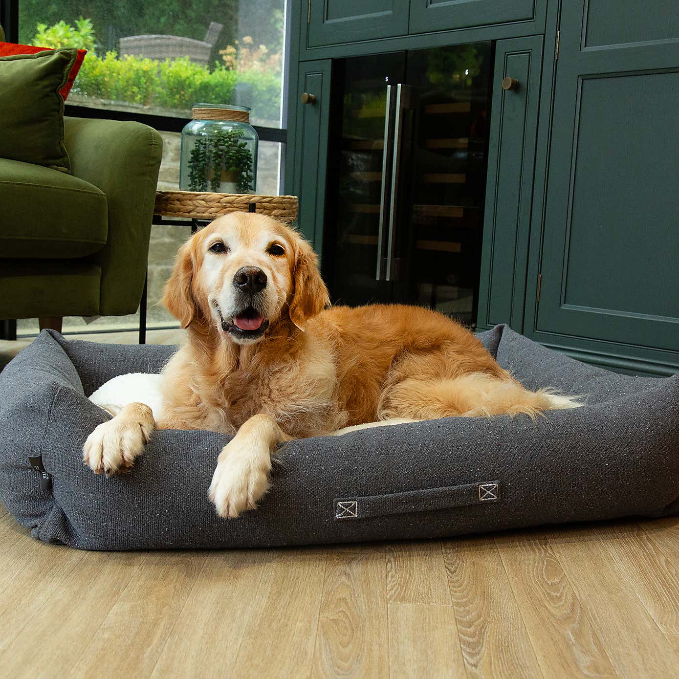 Scruffs 100% Recycled Eden Dog Box Bed