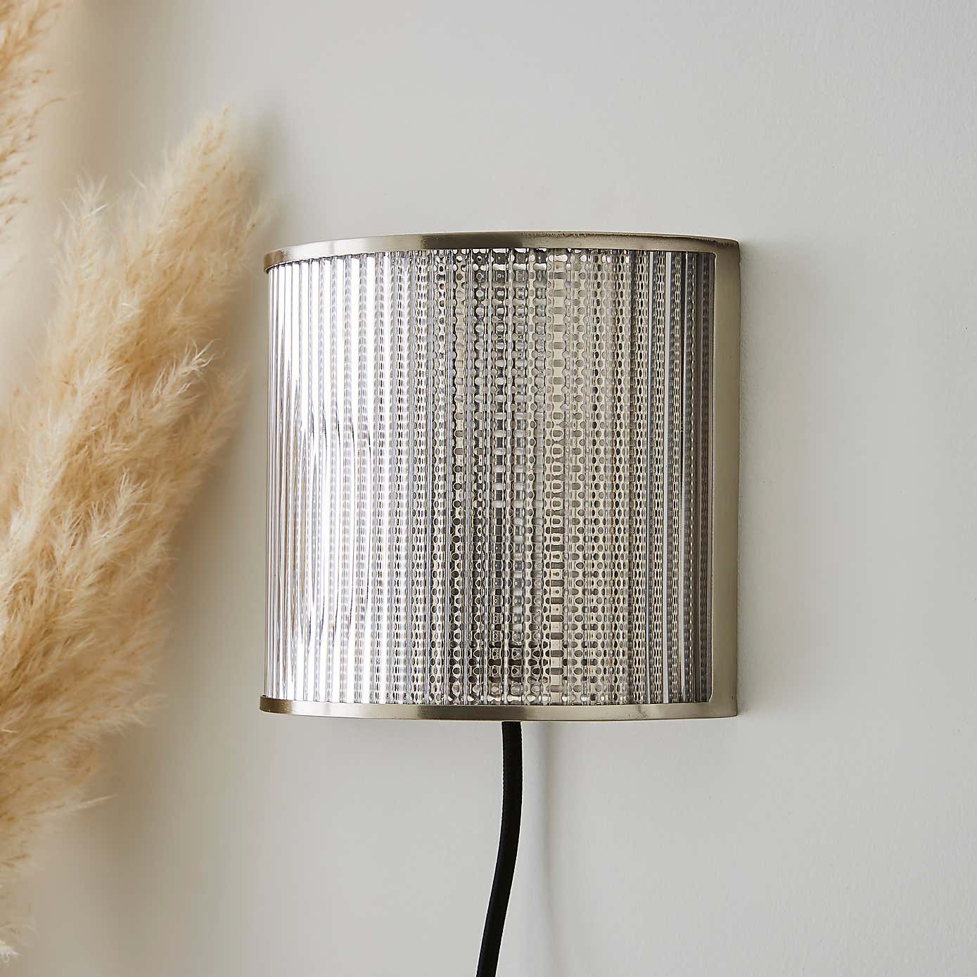 Kruze Plug In Wall Light