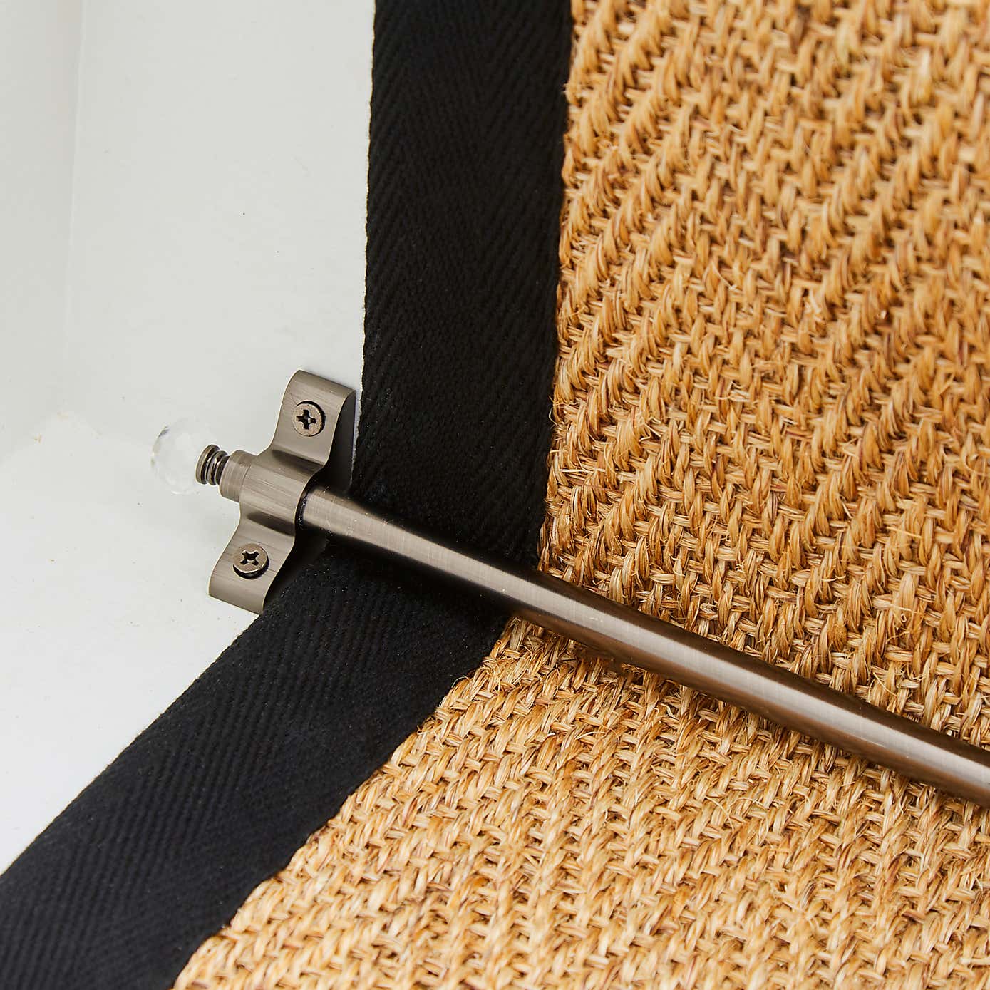 Faceted Resin Ball Finial Stair Rod