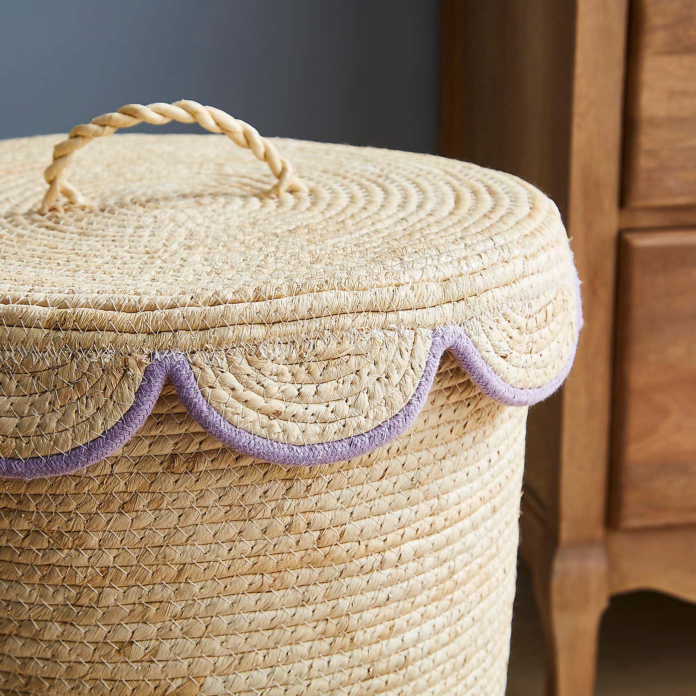 Scallop Maize Laundry Hamper