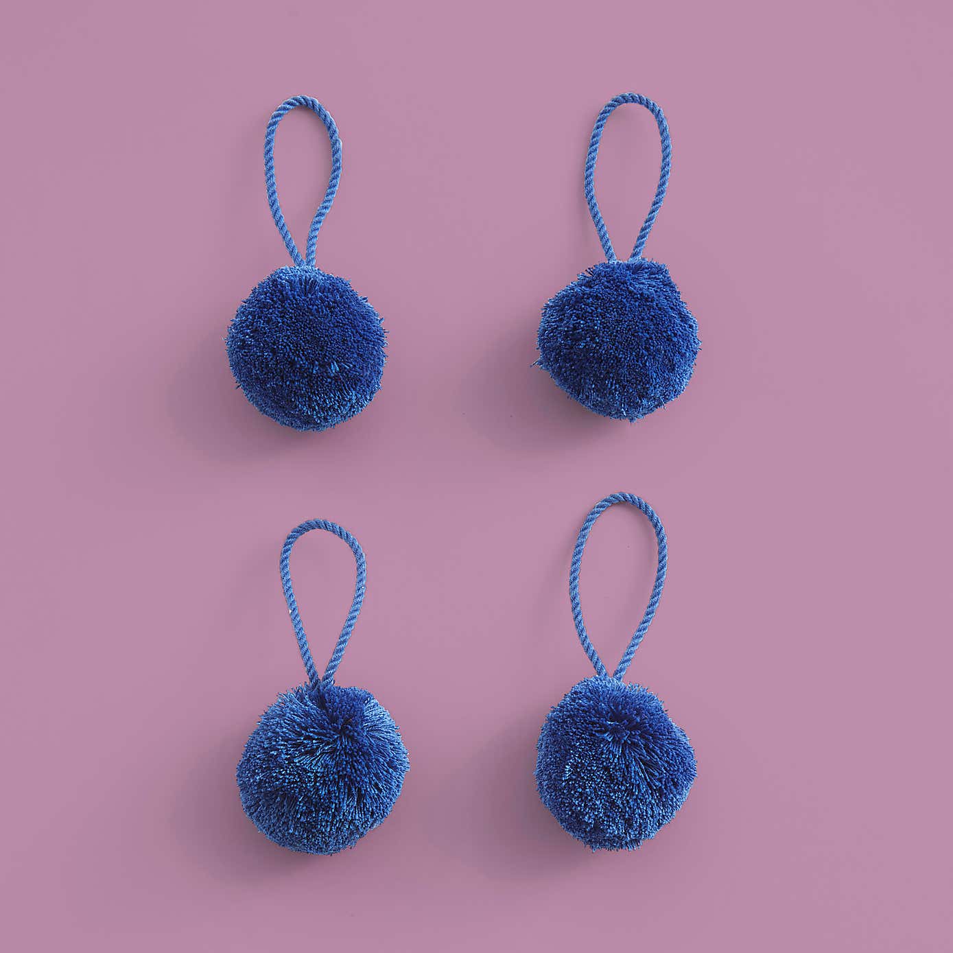Sophie Robinson 4cm Pom Poms, 4 Pack