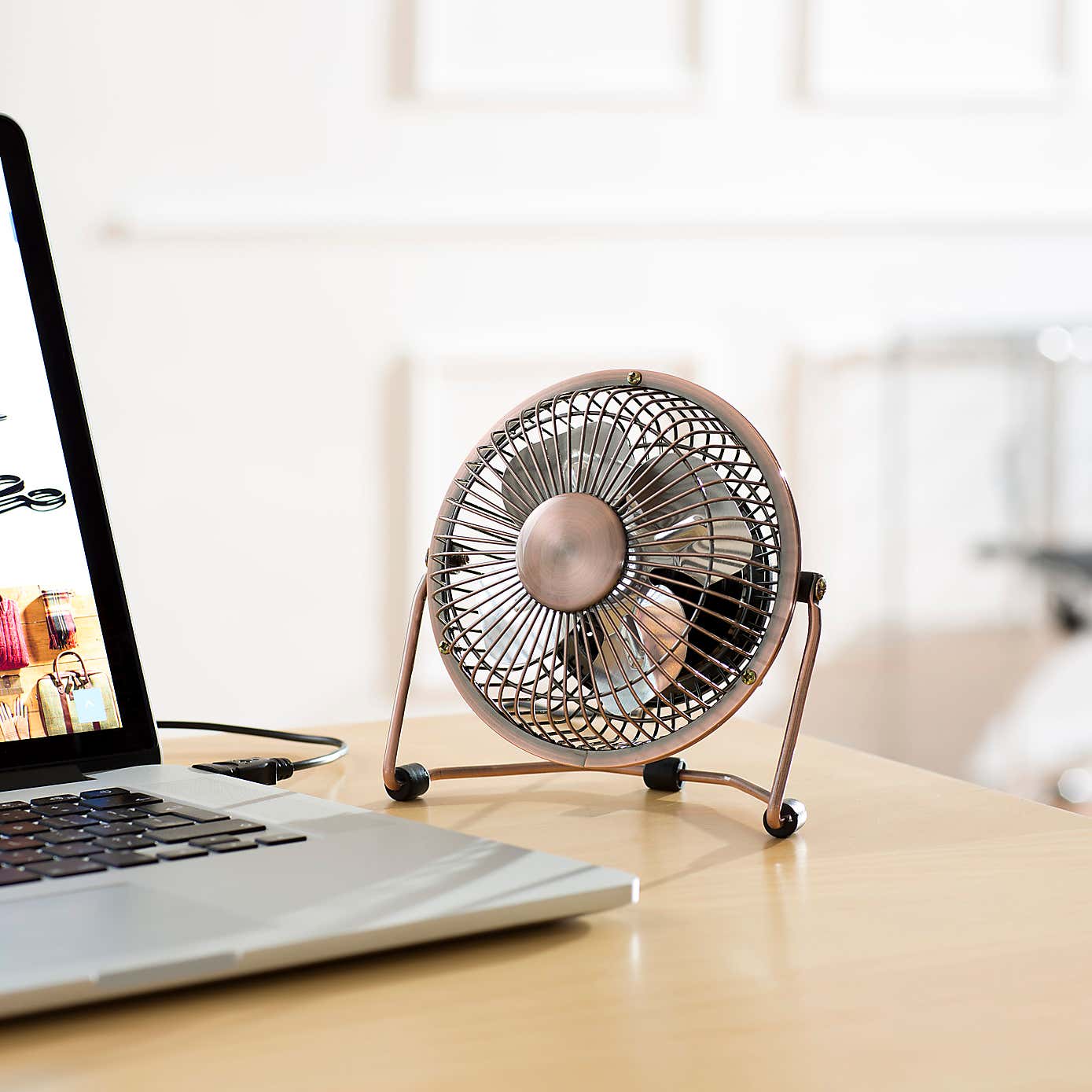 Chrome USB 4 Inch Desk Fan