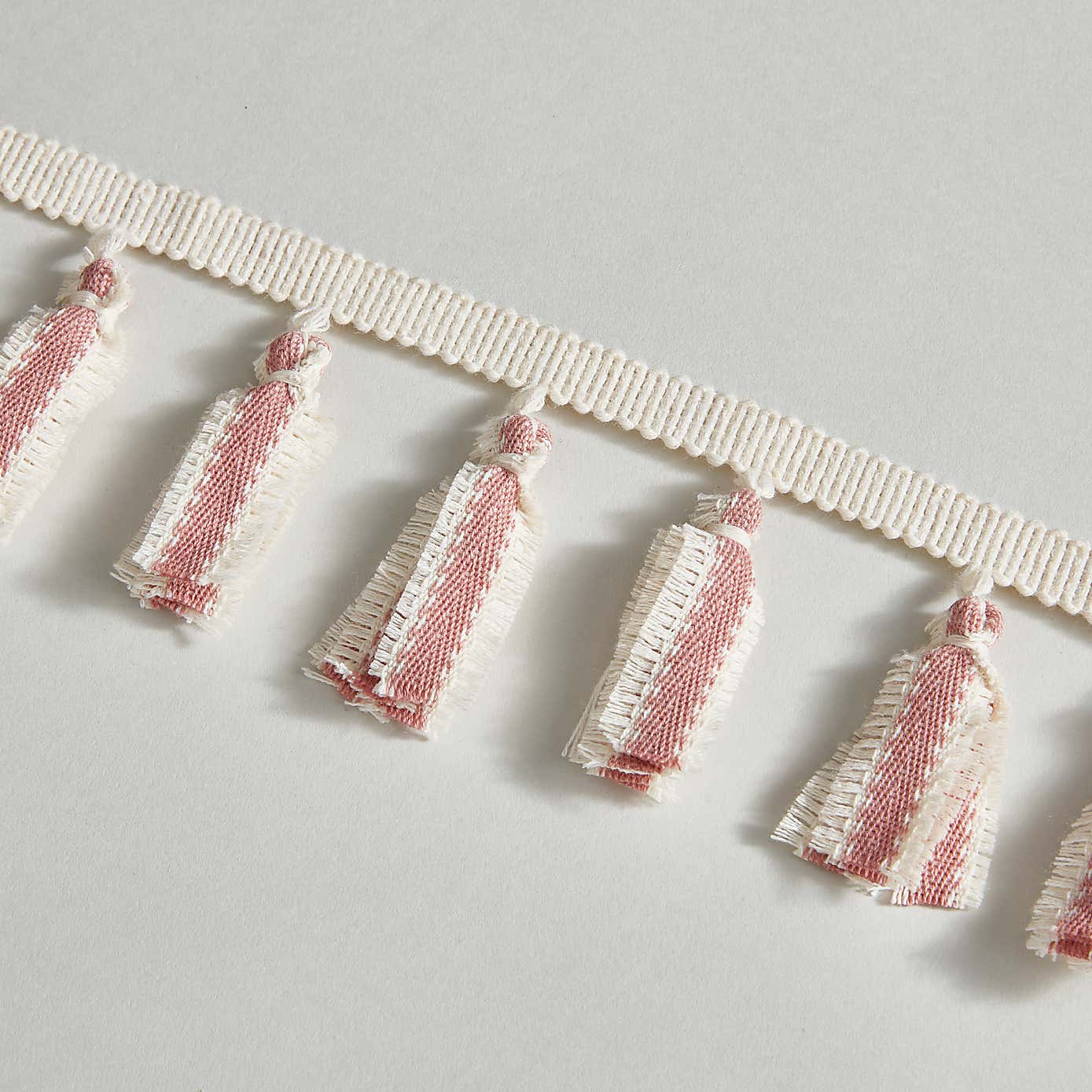 Fabric Tassel Fringe Rose 5m Length