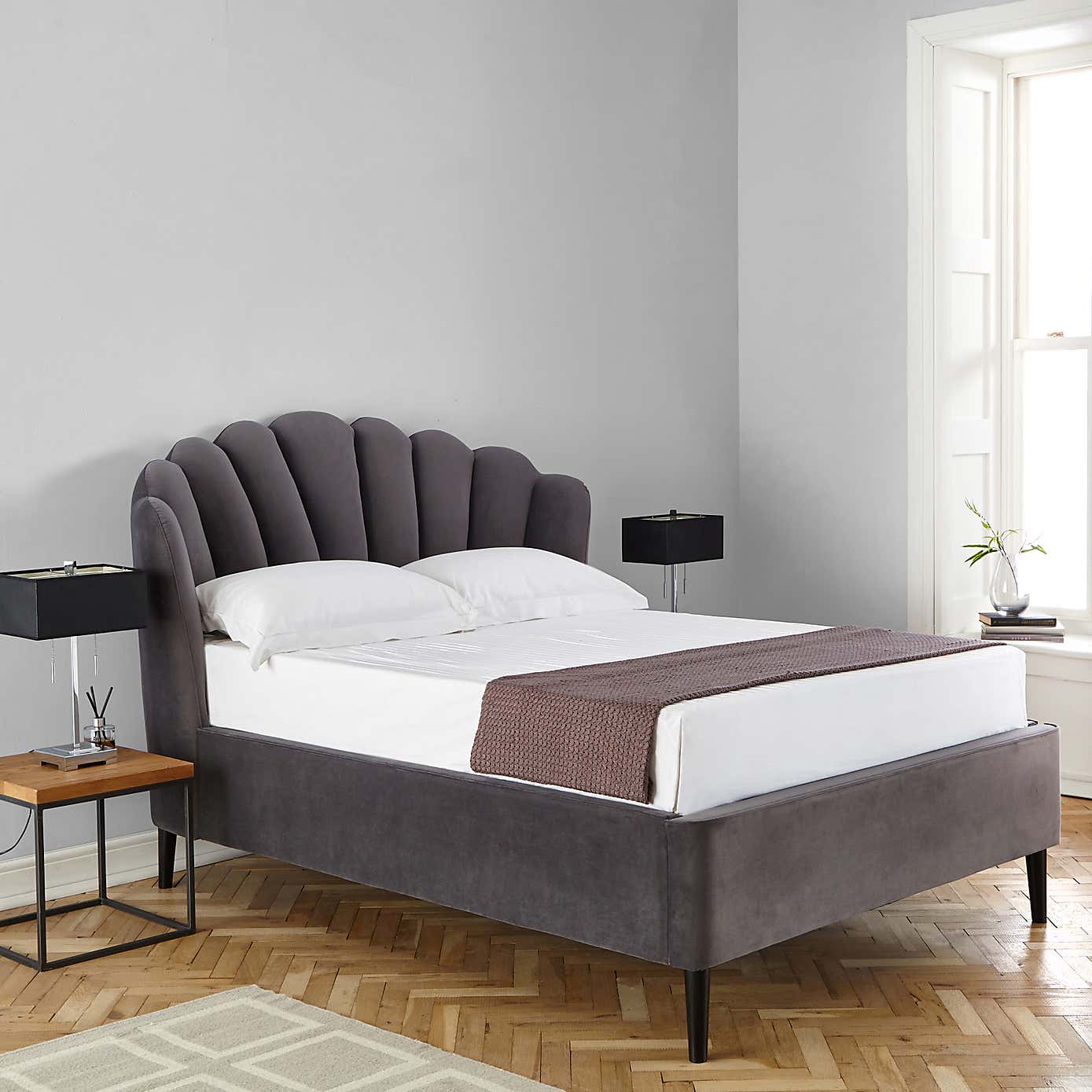 Vivian Ottoman Bed