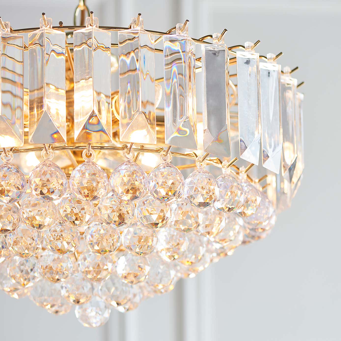 Vogue Tioga 6 Light Chandelier