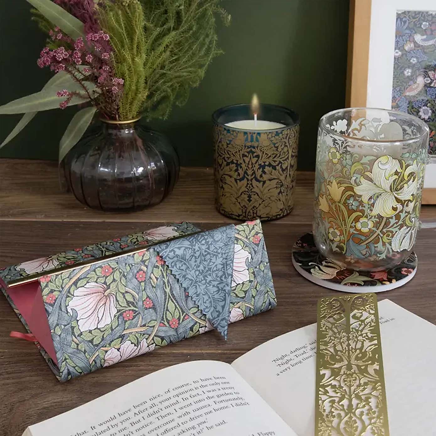 William Morris Pimpernel Foldable Glasses Case