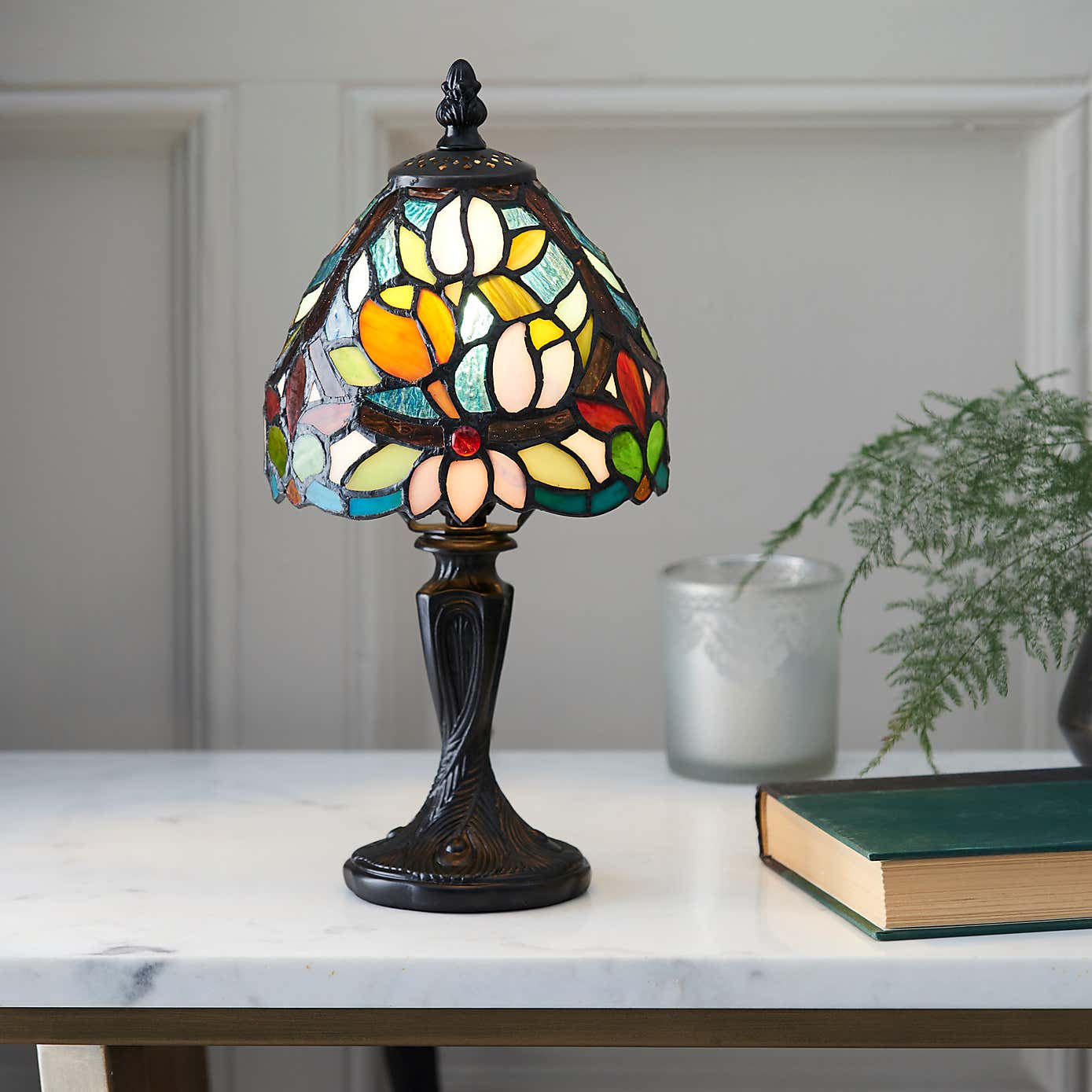Vogue Lighting Flora Traditional Table Lamp