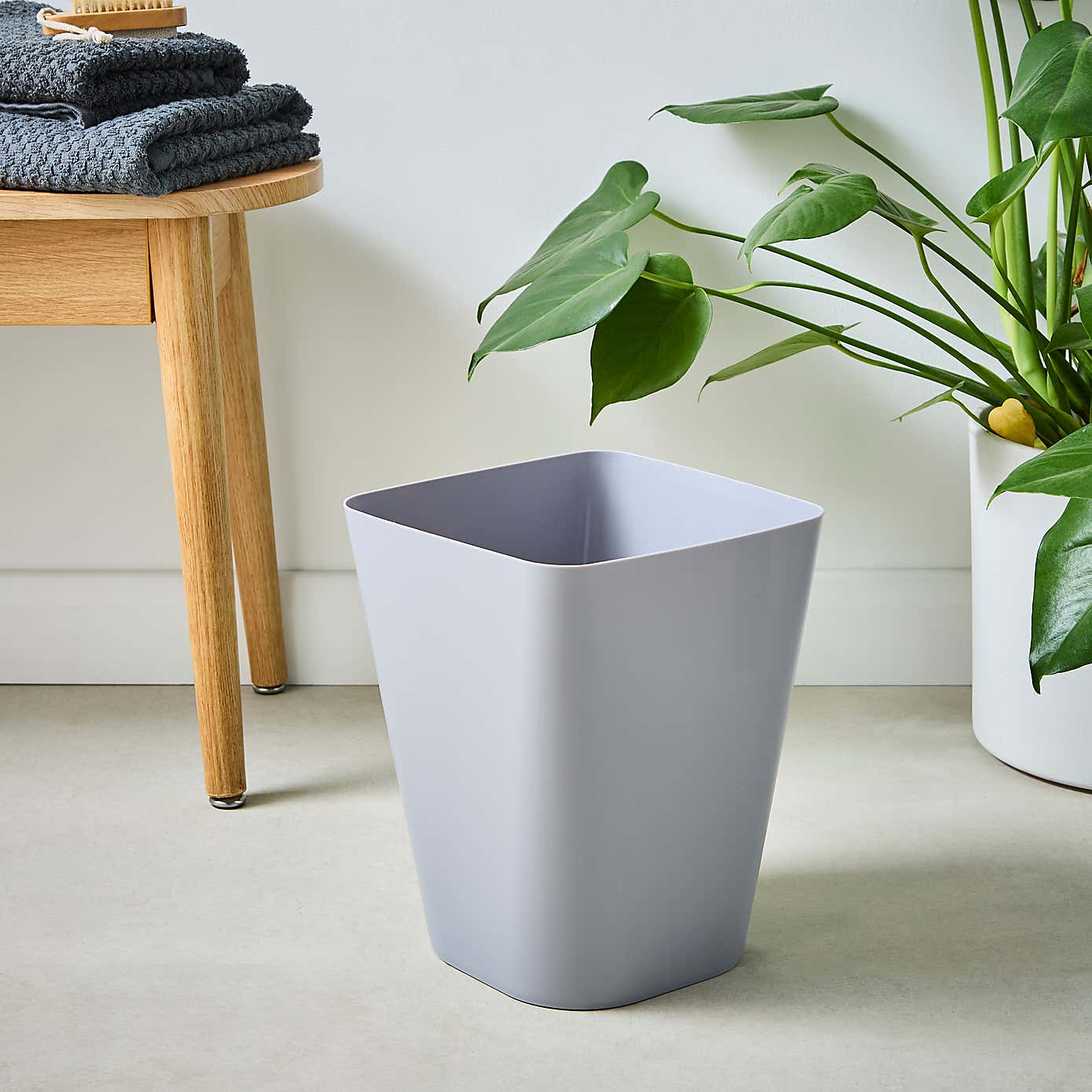 Plastic Bathroom Waste Bin