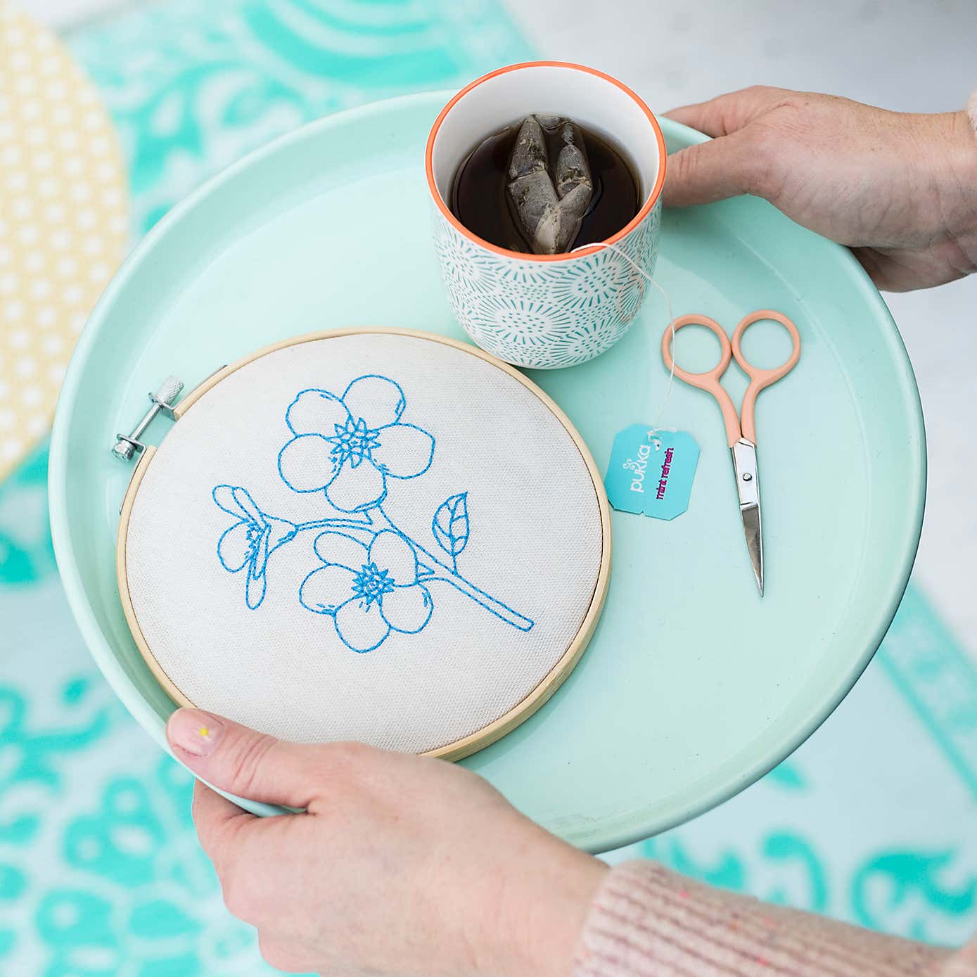 Cotton Clara Forget Me Not Embroidery Hoop Kit