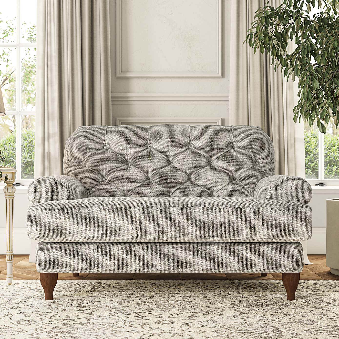 Canterbury Snuggle Chair