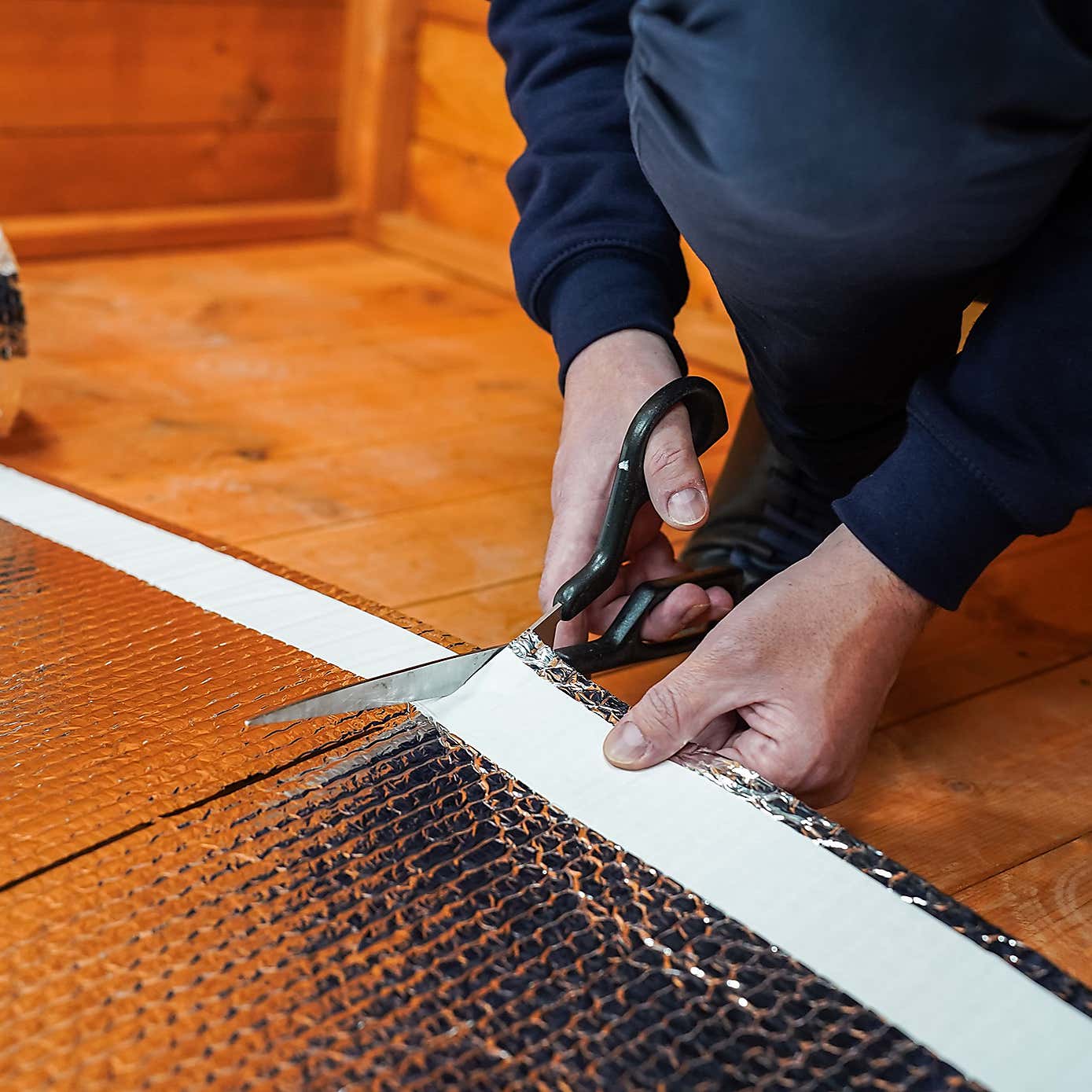 SuperFOIL Self-Adhesive Shed Insulation, 1m x 10m