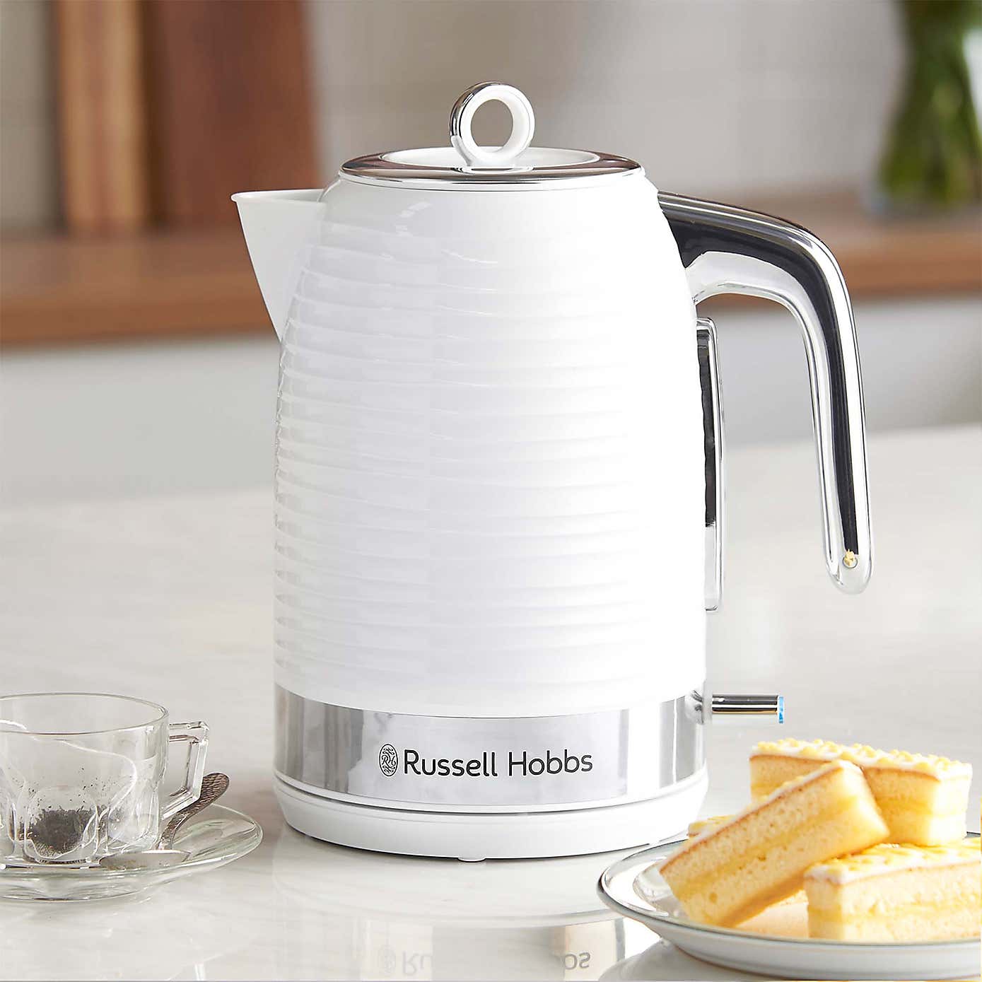 Russell Hobbs Inspire White Kettle & 4 Slice Toaster