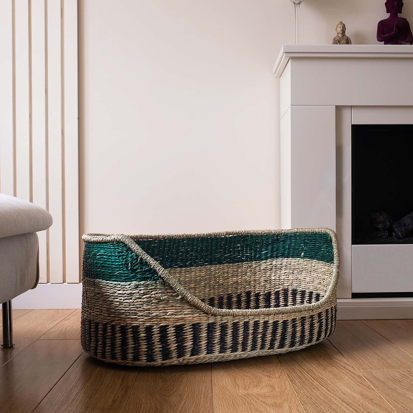 Green Trim Seagrass Pet Bed