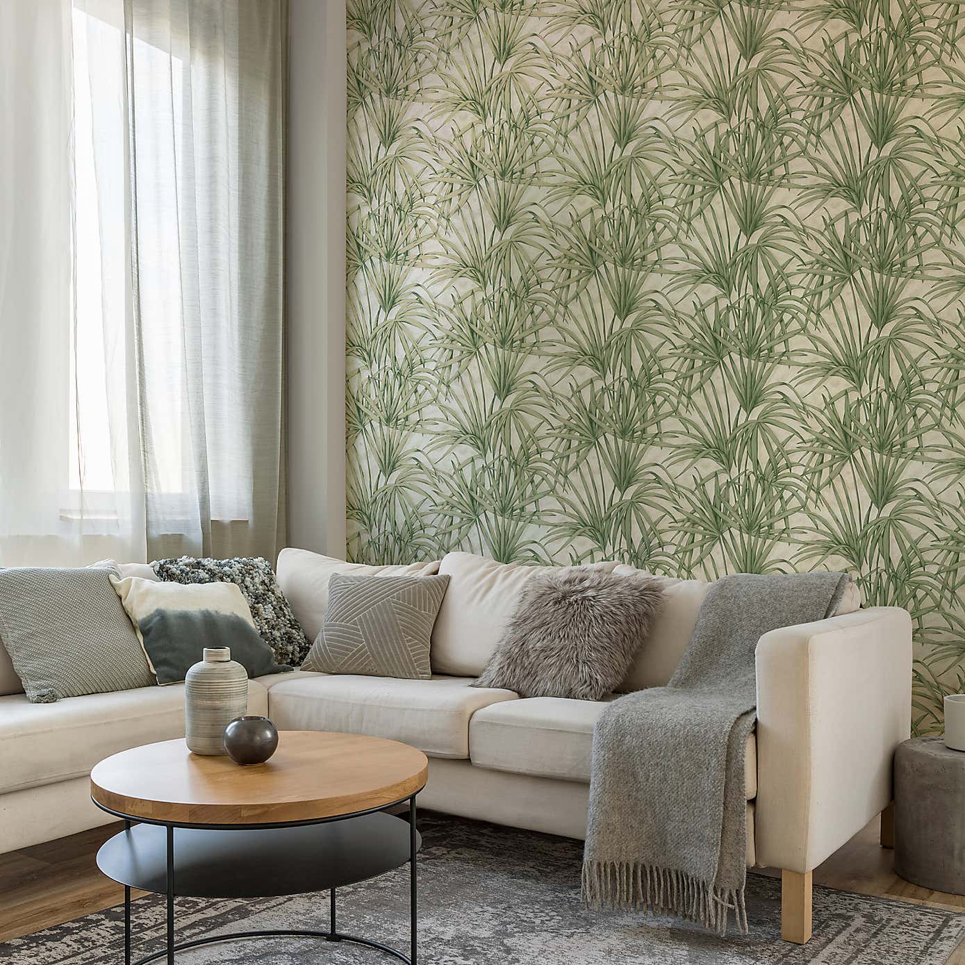 Vymura Milano Palm Leaf Green Wallpaper