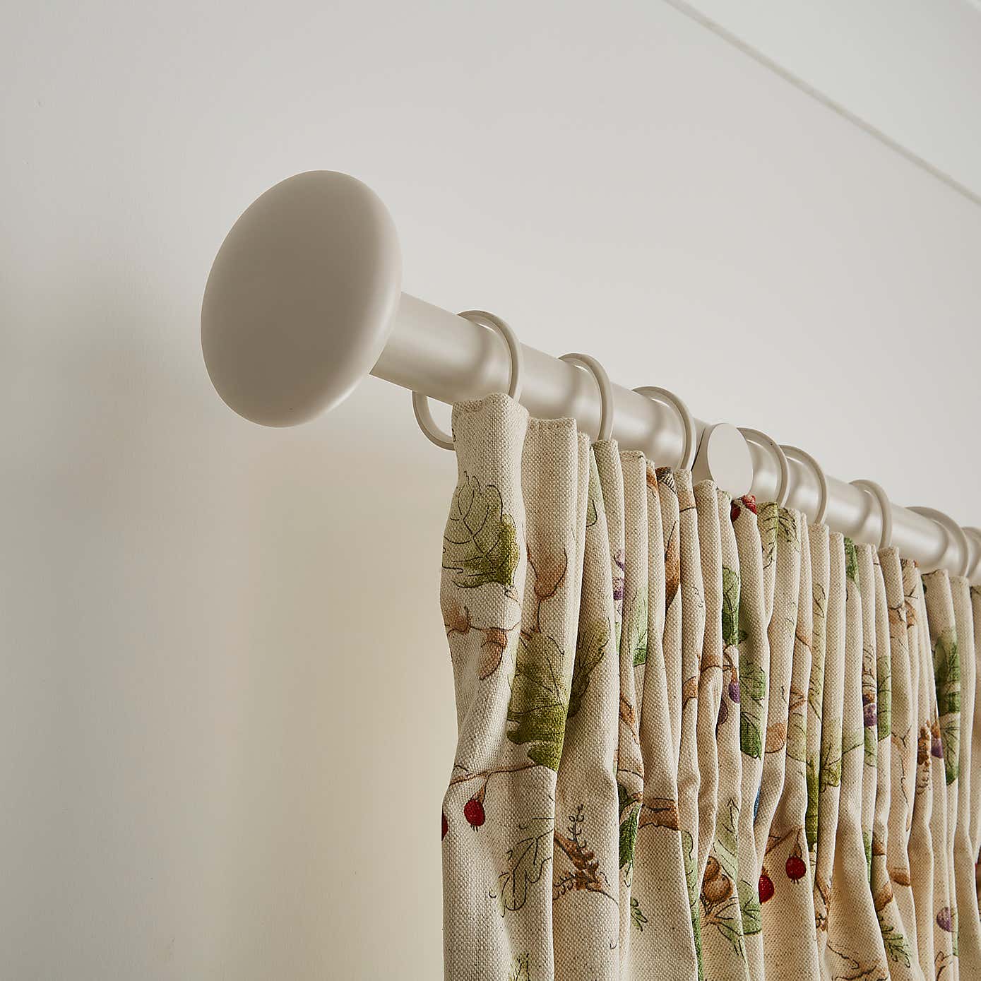 Pebble Fixed Metal Curtain Pole with Rings