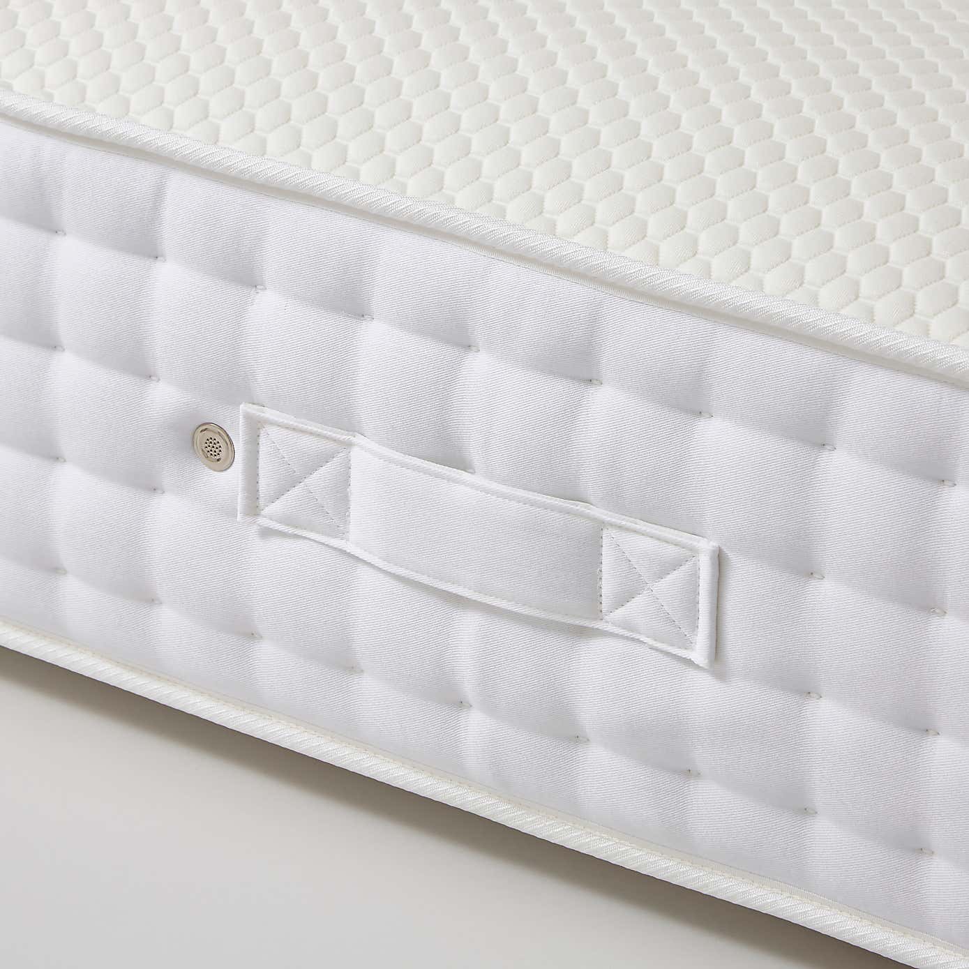 Hotel 3000 Pocket Memory Foam Hybrid Mattress
