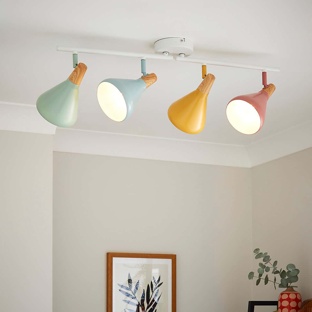 Wolston 4 Light Spotlight Bar