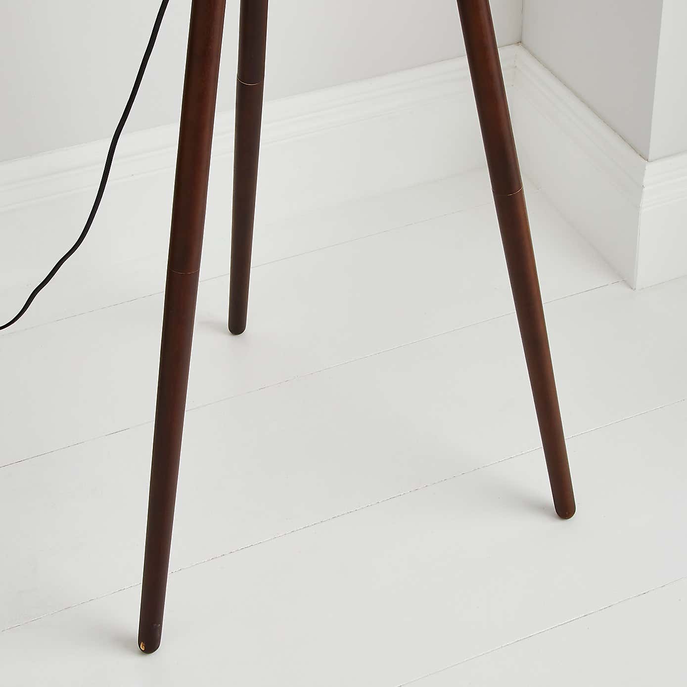 Jandia Wooden Tripod Floor Lamp