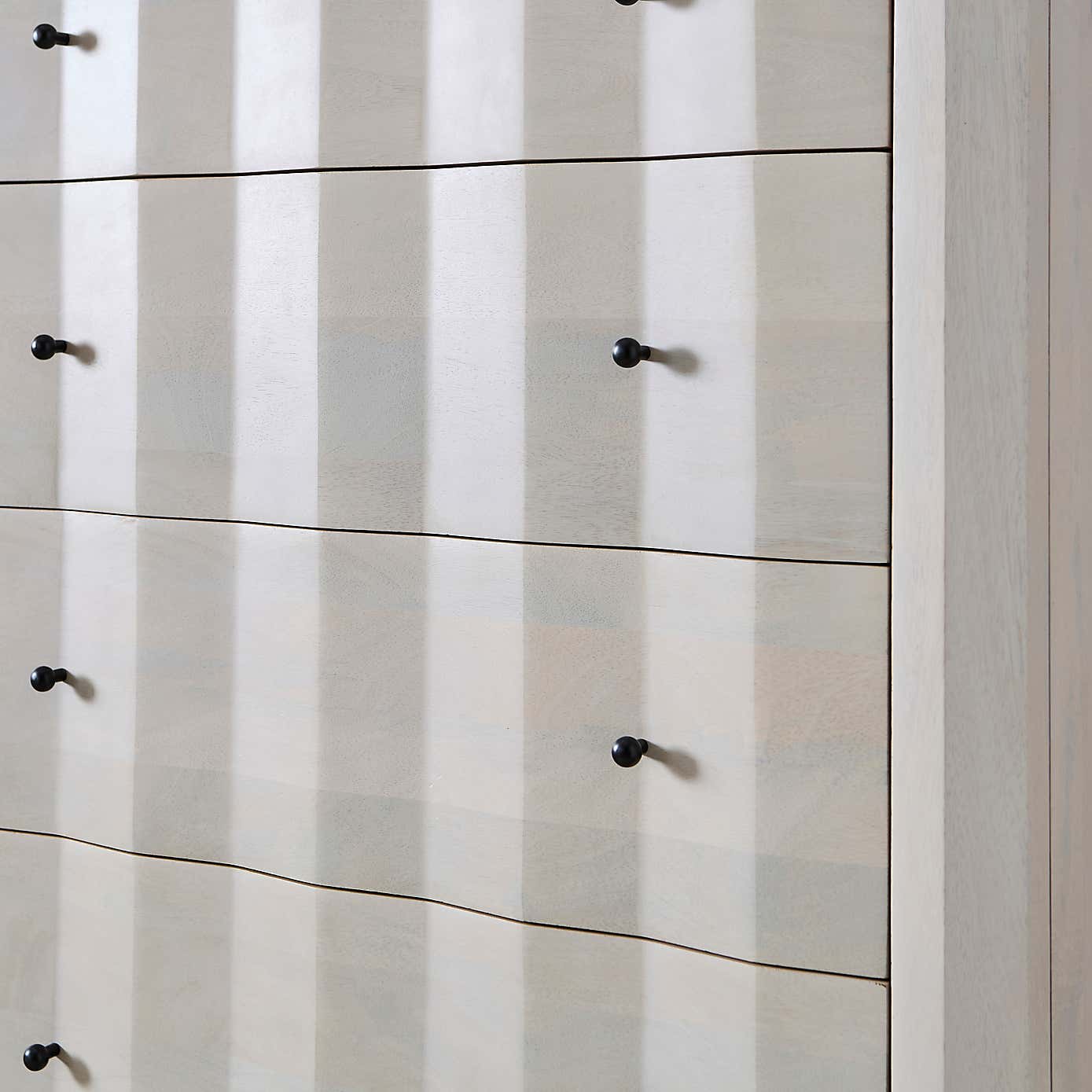 Willa 5 Drawer Chest