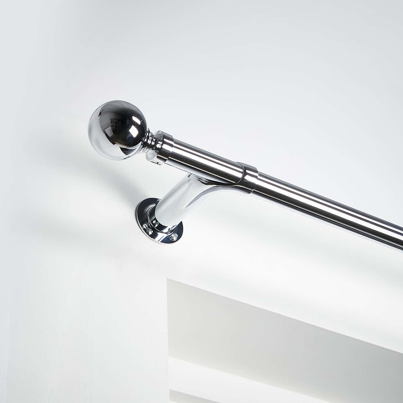 Ashton Room Darkening Extendable Eyelet Curtain Pole 25/28mm