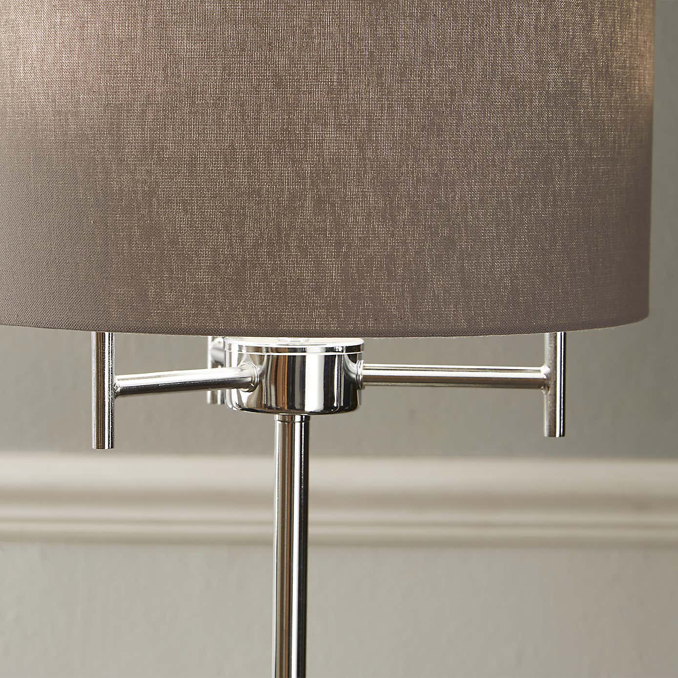 Plaza 3 Light Metal Table Lamp