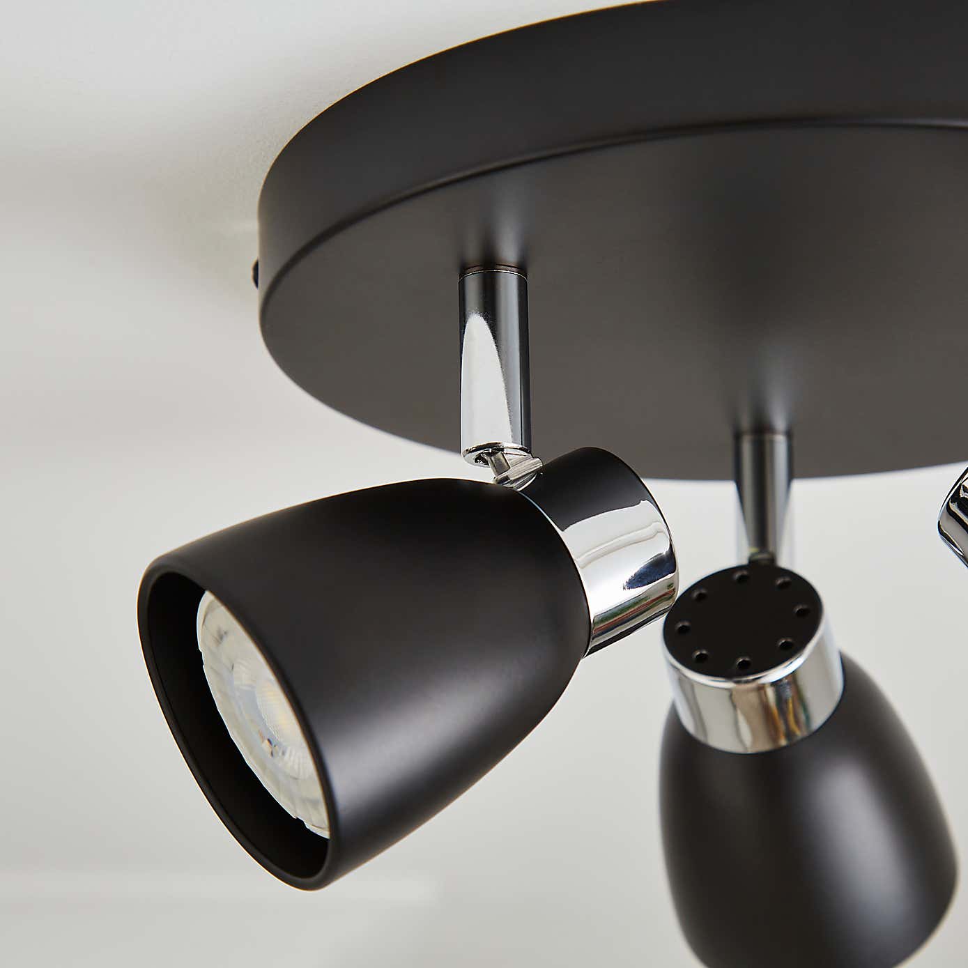 Alto 3 Light Spotlight