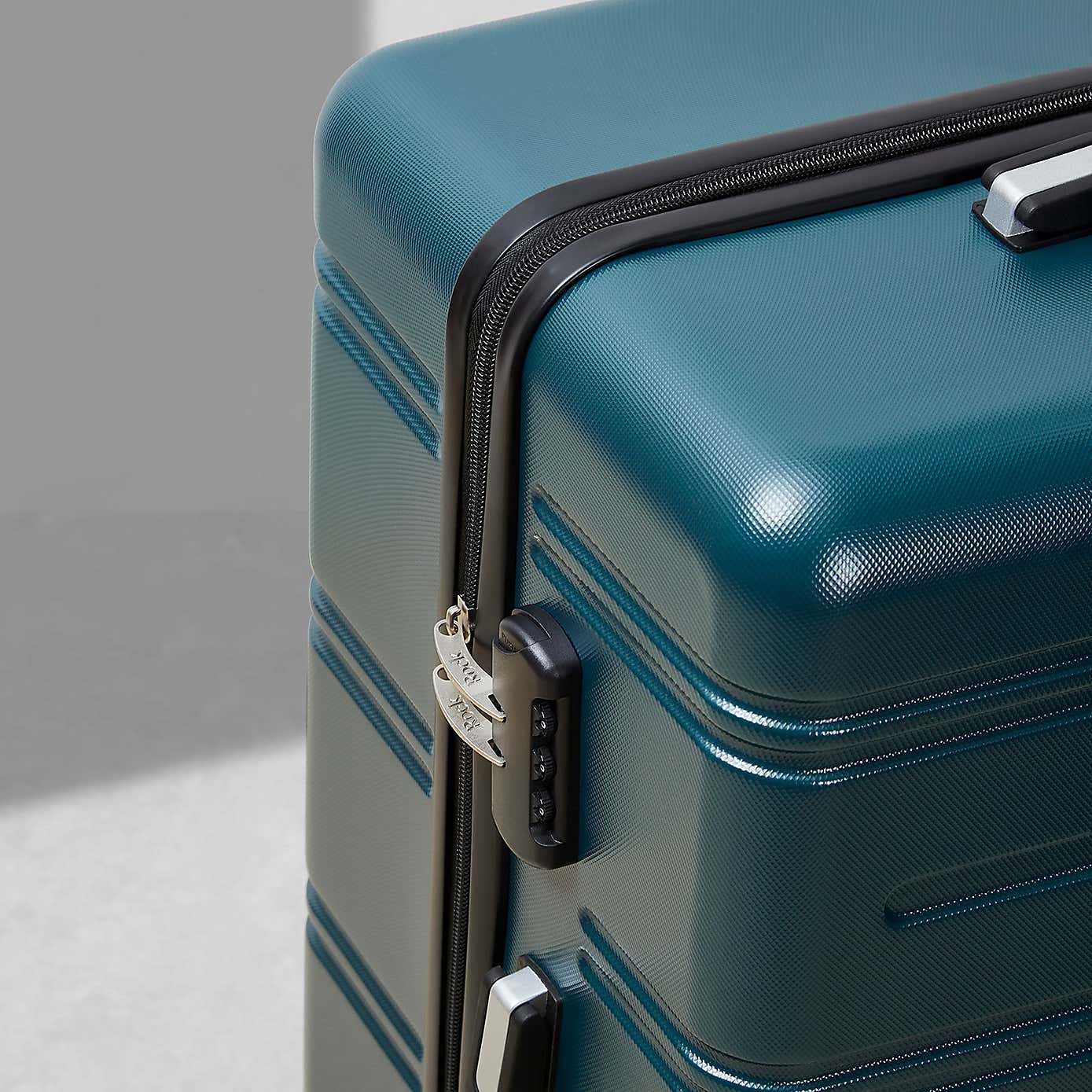 Rock Luggage Lisbon Suitcase