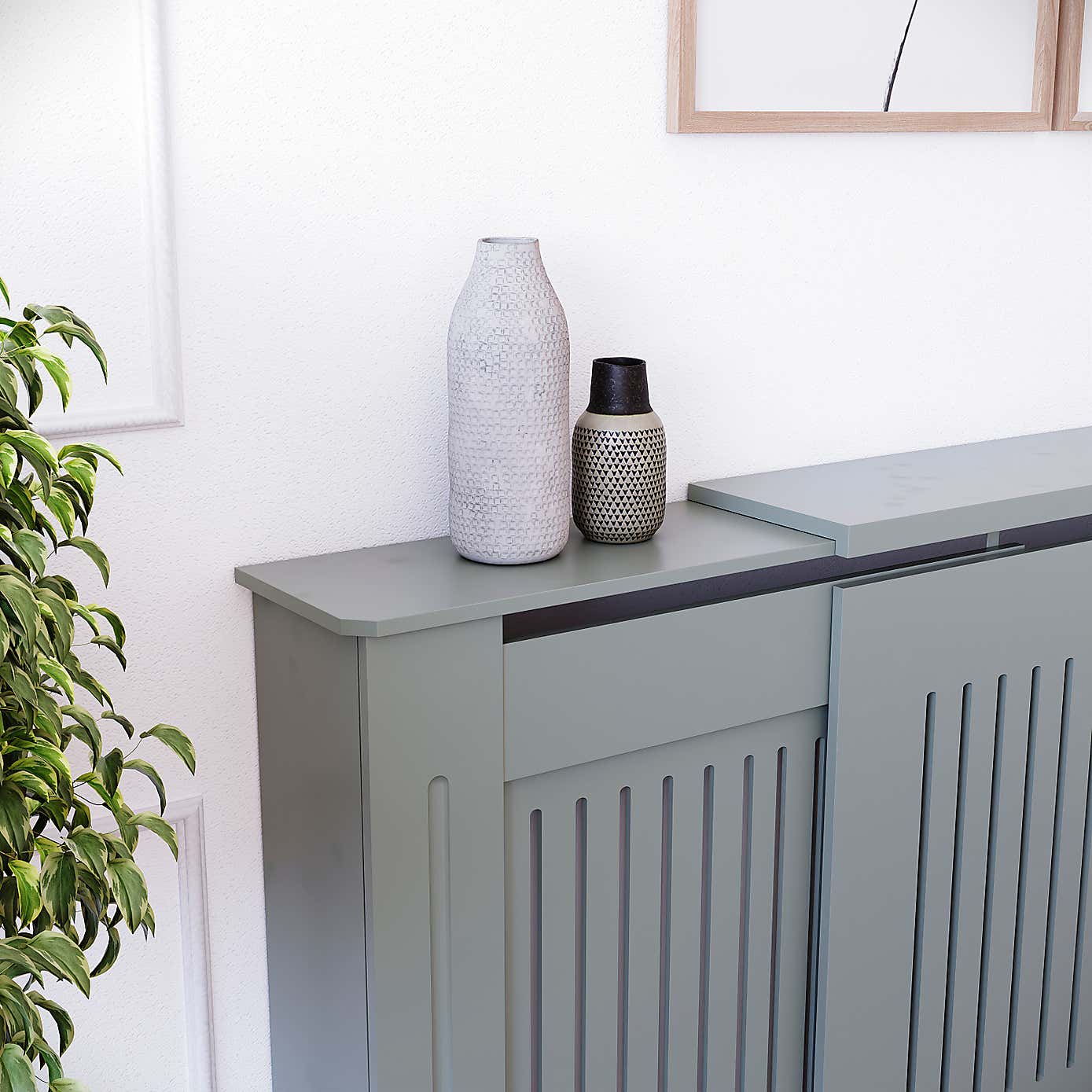 Vida Designs Chelsea Adjustable Radiator Cover