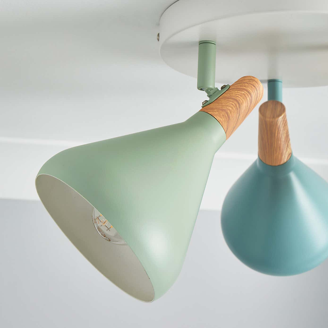 Wolston 3 Light Spotlight