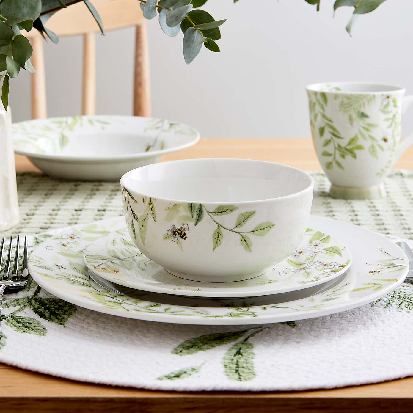 Willow Trail 12 Piece Sage Gloss Porcelain Dinner Set