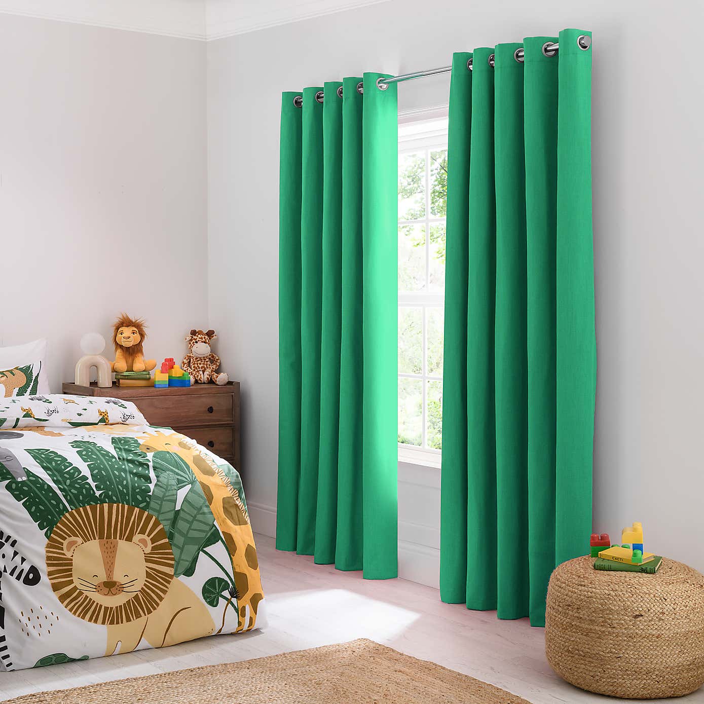 Solar Blackout Eyelet Curtains