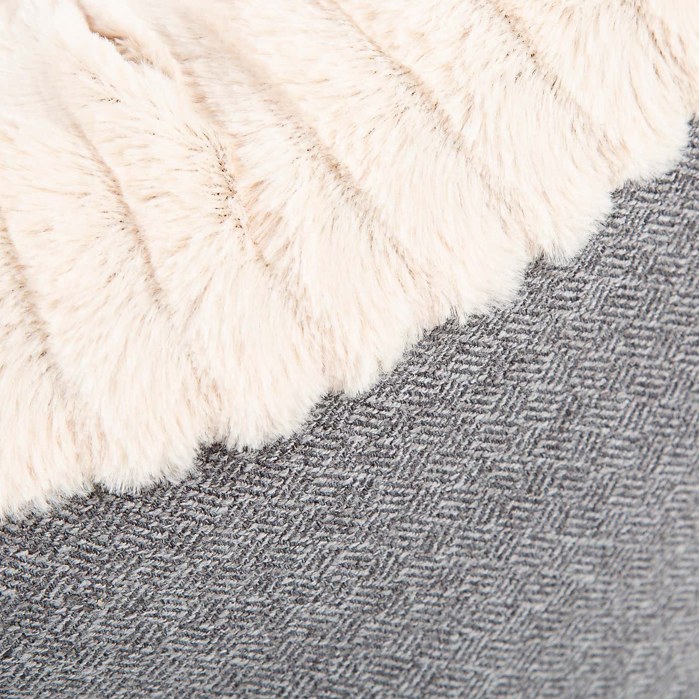 Scruffs Ellen Donut Pet Bed