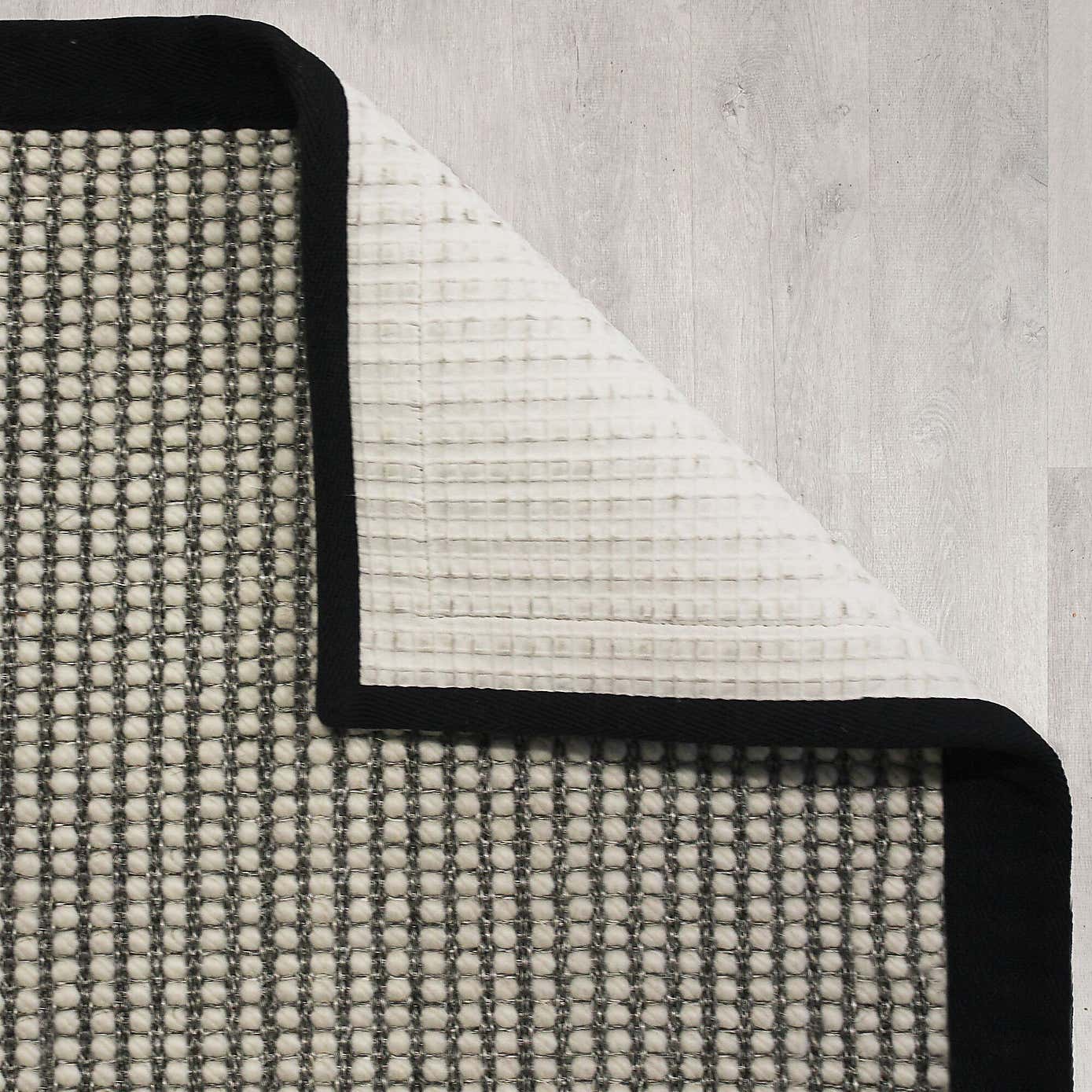 Textured Dot Border Bobble Stair Runner