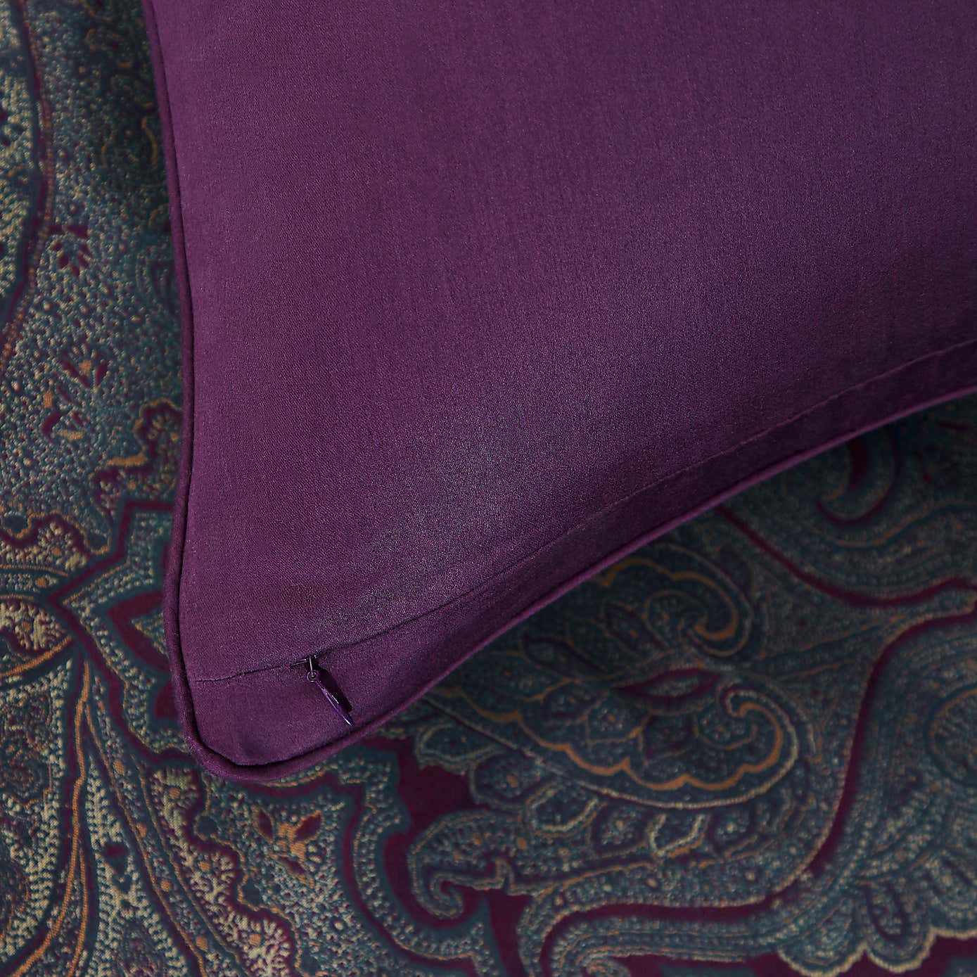 Dorma Paisley Jacquard 300 Thread Count Standard Pillowcase Pair