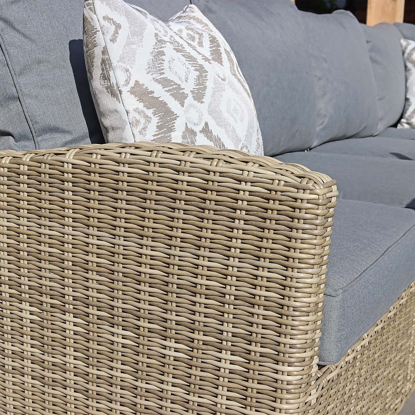 Wentworth 7 Piece Deluxe Modular Corner Lounge Set with Square Firepit