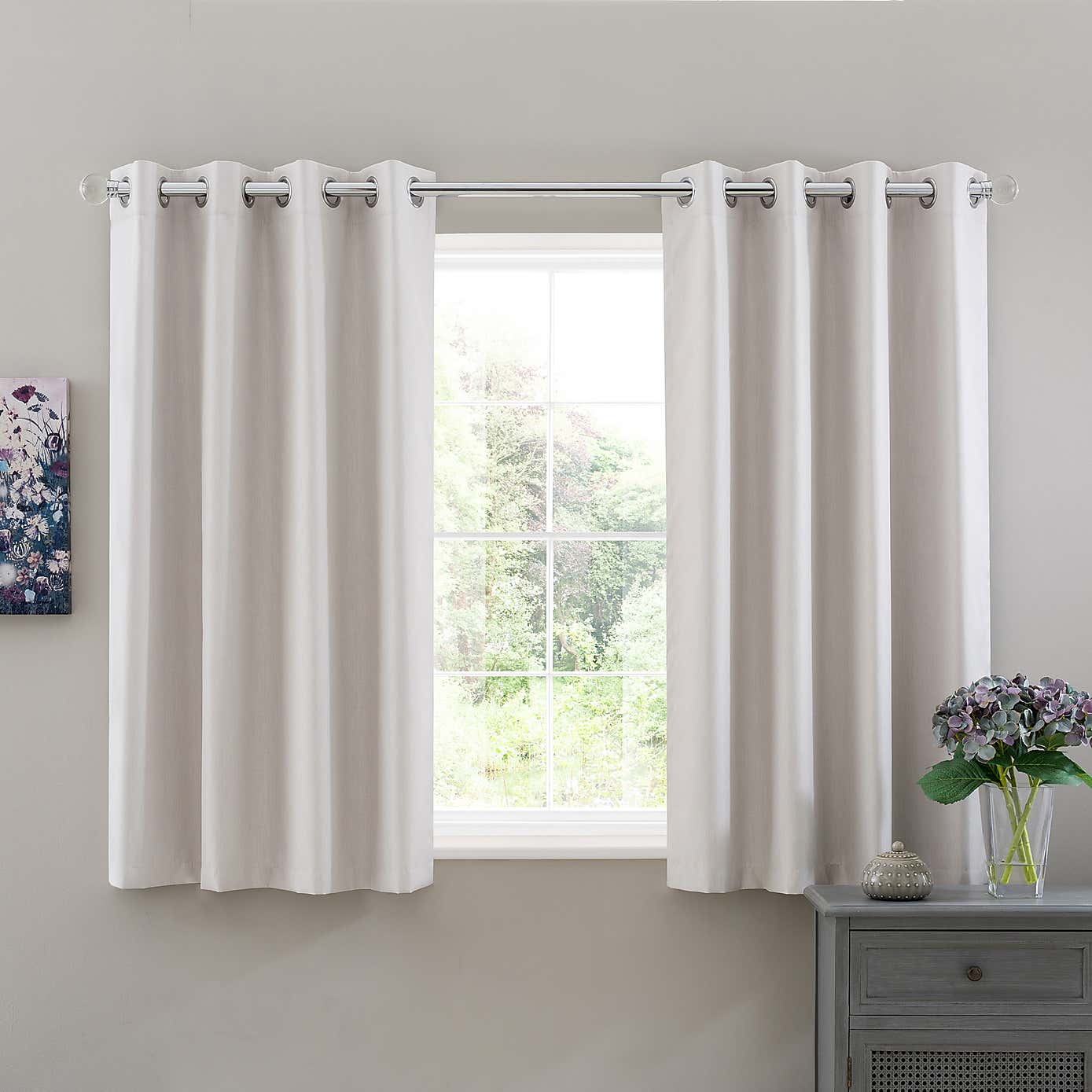 Solar Blackout Eyelet Curtains